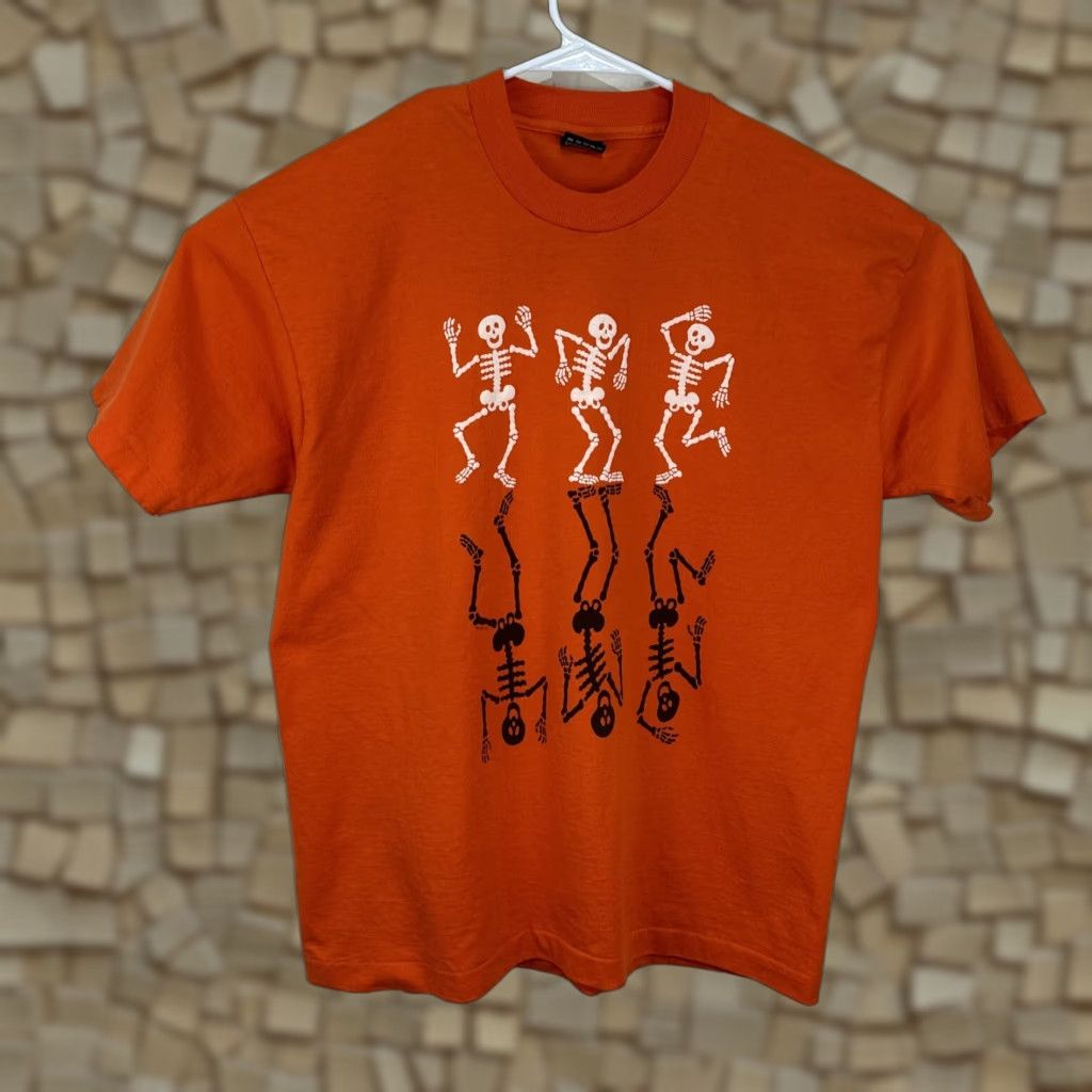 Fruit Of The Loom VINTAGE Fruit of the Loom T-Shirt Adult Men 90s Halloween Orange XL Cotton Blend Graphic Print Skeleton Dancing Crew Neck Short Sleeve Mens Size US XL / EU 56 / 4 - 1 Thumbnail