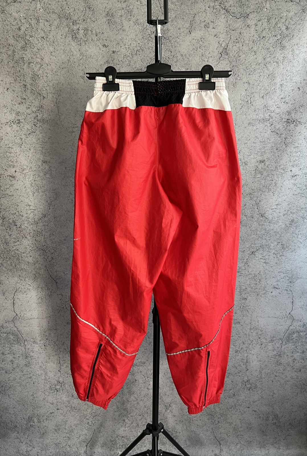 Nike Vintage Nike Y2K Pants 2000s Sportswear Pants Sweatpants Red Size US 32 / EU 48 - 2 Thumbnail