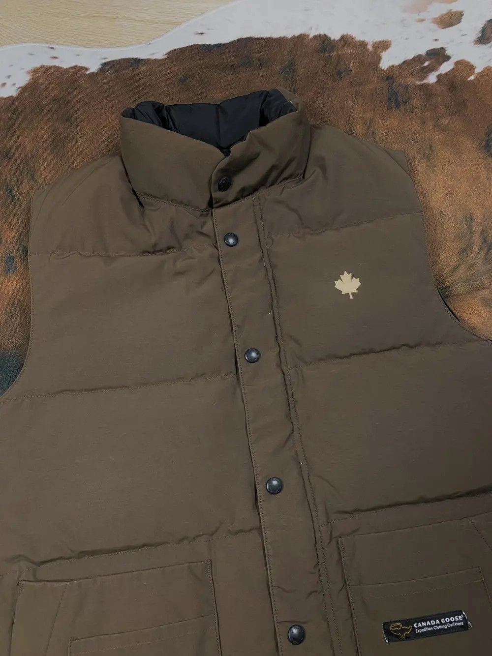 Canada Goose Vintage 00s Canada Goose Brown Down Puffer Vest Jacket Size US S / EU 44-46 / 1 - 4 Thumbnail