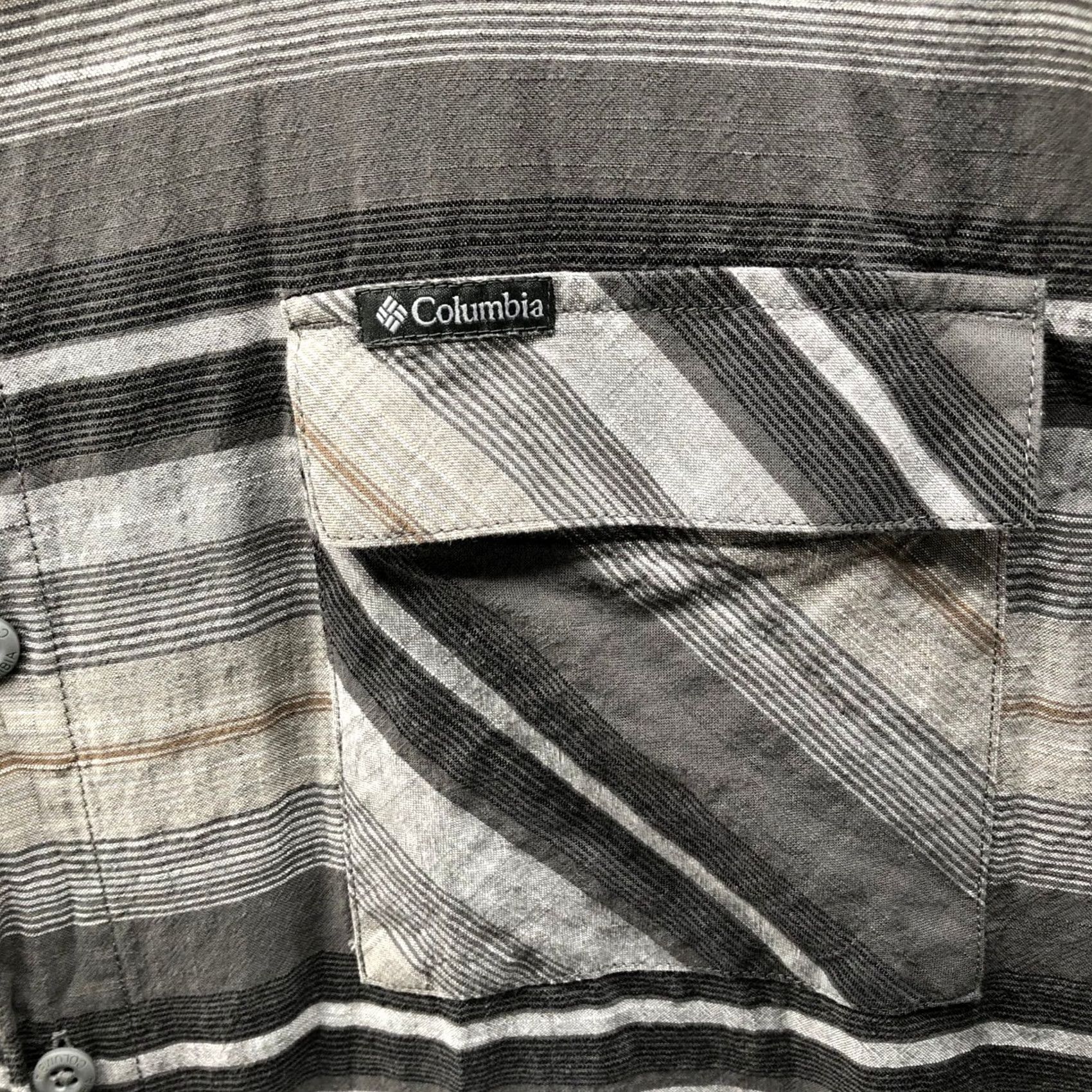 Vintage Columbia Shirt Mens XL Gray Striped Short Sleeve Button-Up Pocket Outdoor Casual Travel | All Seasons, Breathable, Pockets, Lightweight Size US XL / EU 56 / 4 - 5 Thumbnail