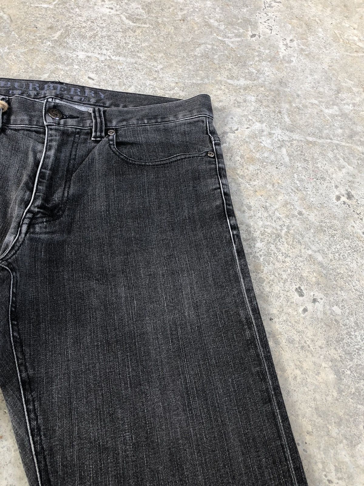 Black Label Burberry Slim Fit Distressed Jeans Size US 33 - 14 Thumbnail