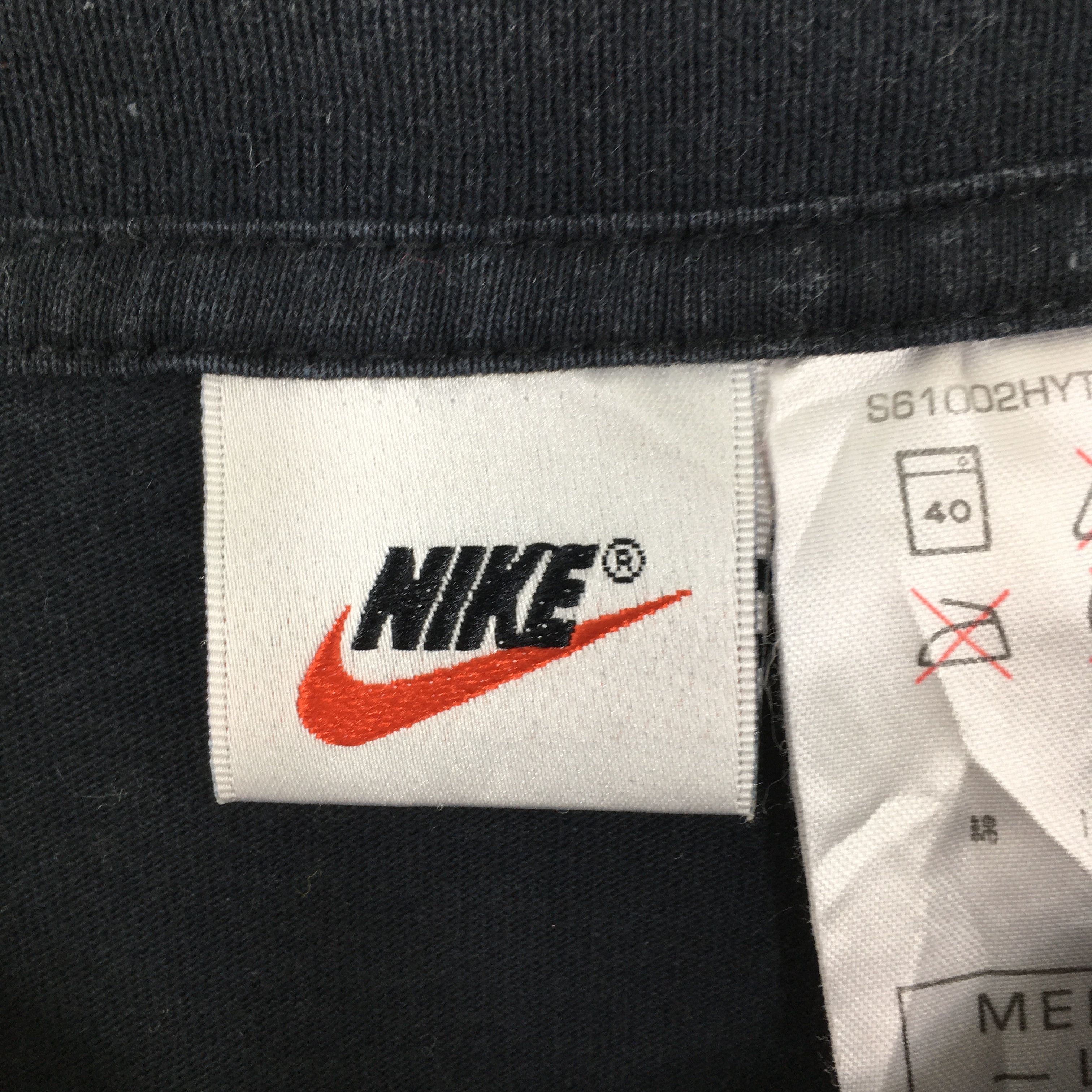 Nike Vintage 90's Nike Swoosh Tshirt Large Size US L / EU 52-54 / 3 - 5 Thumbnail