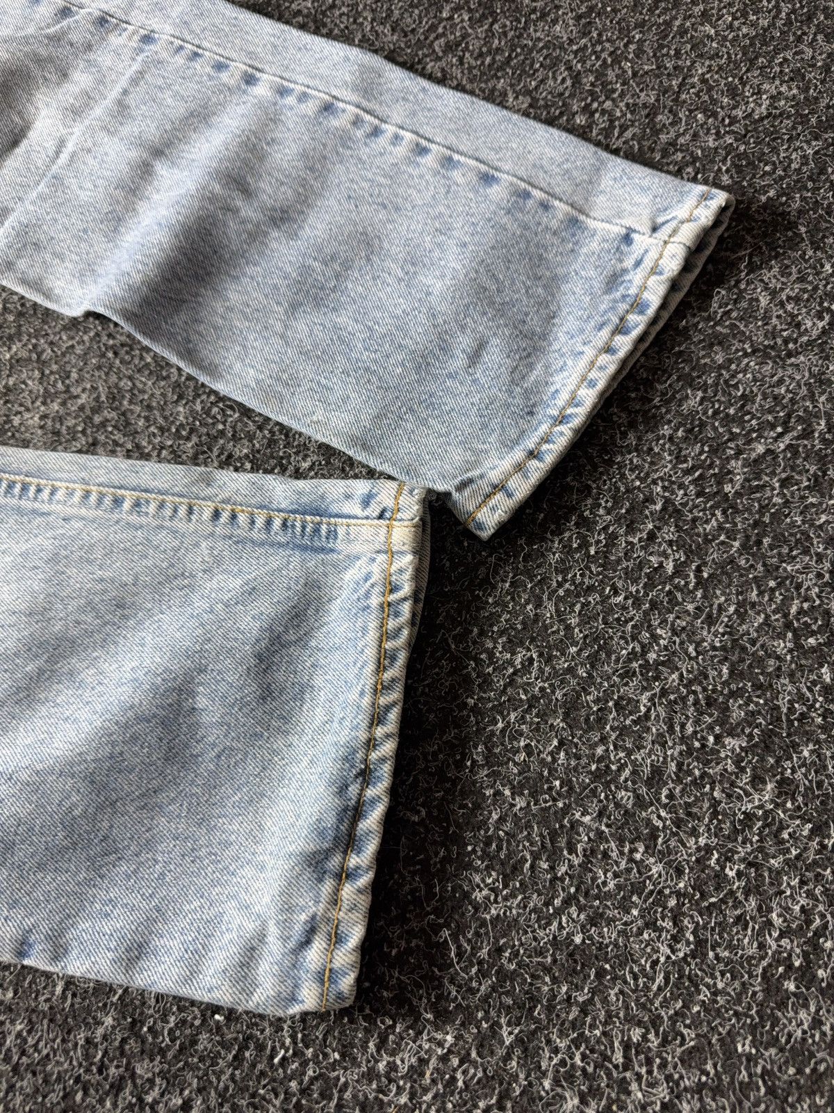 Levi's Vintage Clothing 90s Levi’s 615 Distressed Light Wash Straight Leg Jeans Size US 30 / EU 46 - 2 Thumbnail
