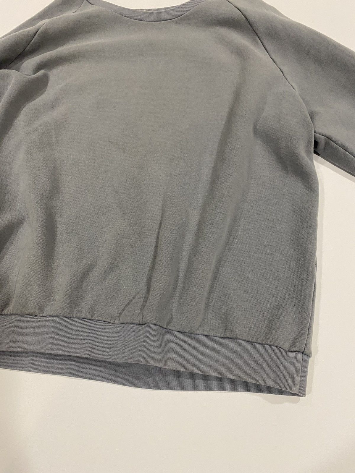 Acne Studios Acne studios Grey Crewneck Size US XL / EU 56 / 4 - 4 Thumbnail