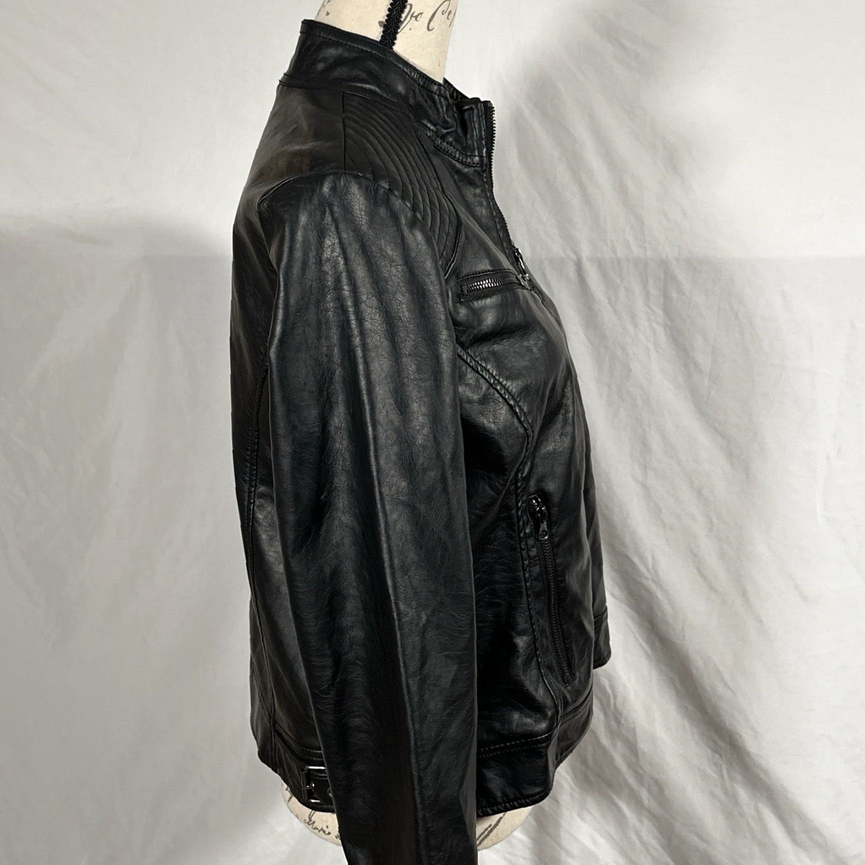 Vintage Maralyn & Me Black Moto Jacket Juniors Extra Large Faux Leather Rockabilly Biker Cropped Short Jacket Style Motorcycle Coat for Women Size XL / US 12-14 / IT 48-50 - 7 Thumbnail