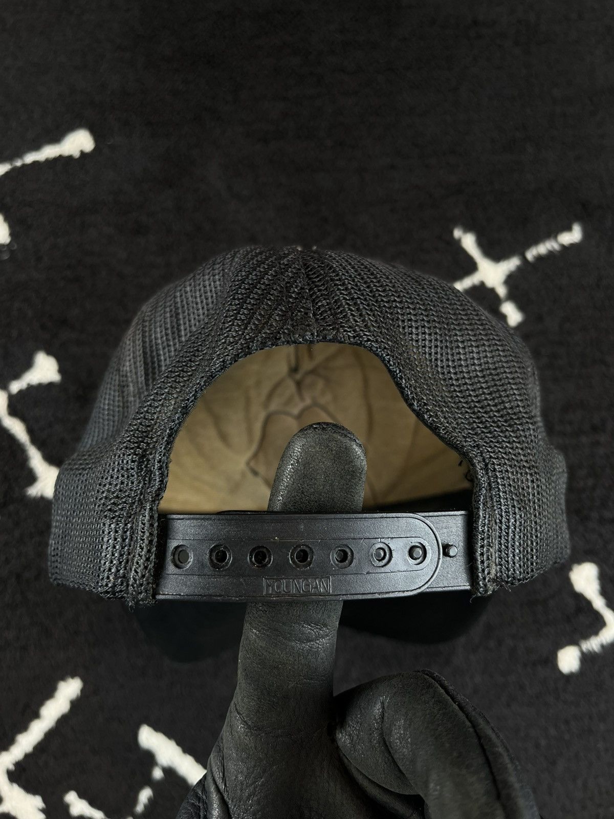 Chrome Hearts × The Rolling Stones Chrome Hearts Rolling Stones Tongue Patch Trucker Hat Size ONE SIZE - 7 Thumbnail