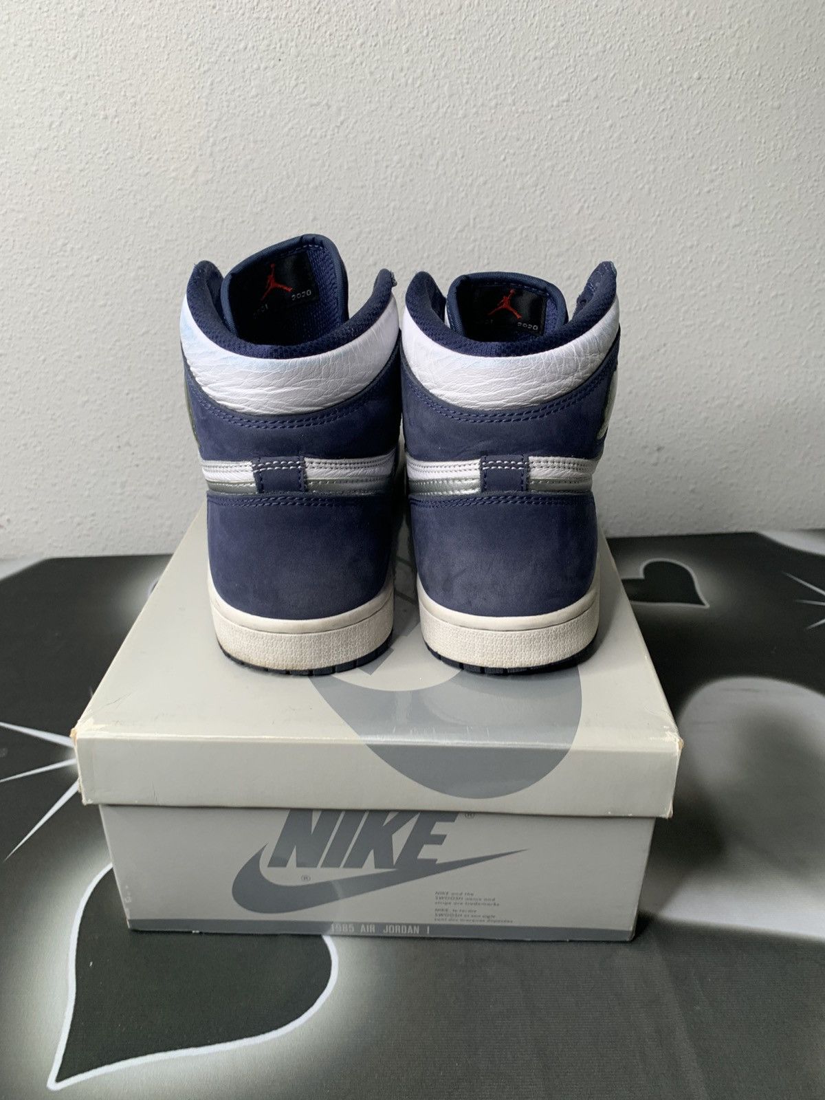 Jordan Brand Air Jordan 1 Retro High Midnight Navy Size US 8 / EU 41 - 7 Thumbnail