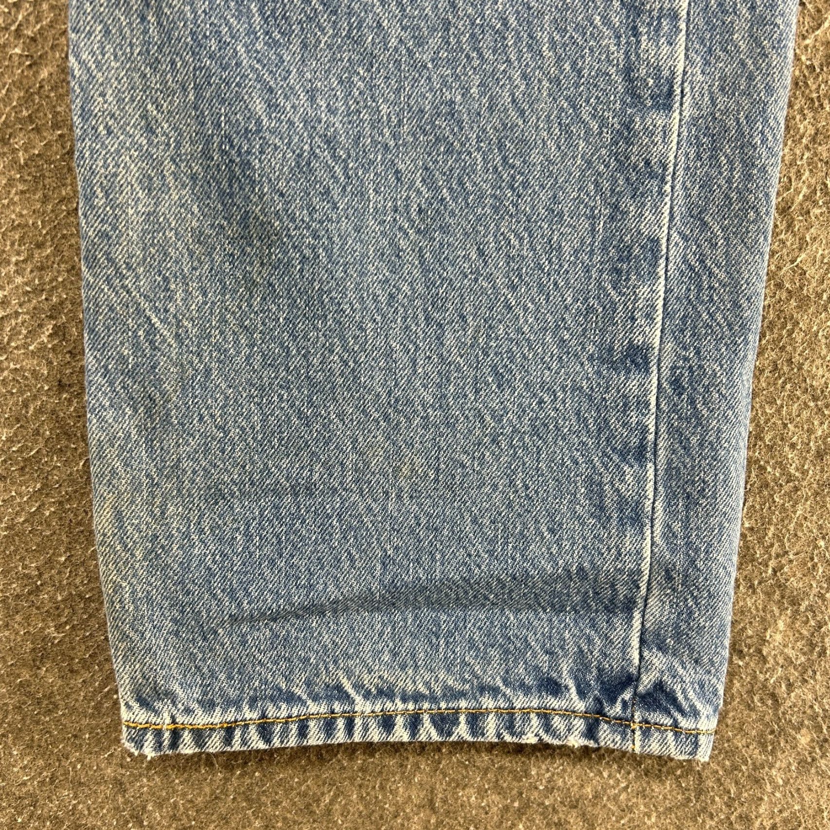 Levi's VINTAGE Levi's 501 Jeans Mens 32x32 Blue Distressed Regular Fit Straight Levi's 500 Series Denim Cotton Blend Inseam 32 Men LA Size US 32 / EU 48 - 2 Thumbnail