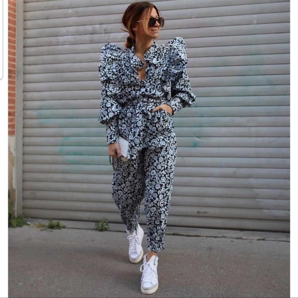 Zara 🦋Bloggers Favorite🦋 Zara Floral Jumpsuit Size M Size M / US 6-8 / IT 42-44 - 1 Thumbnail