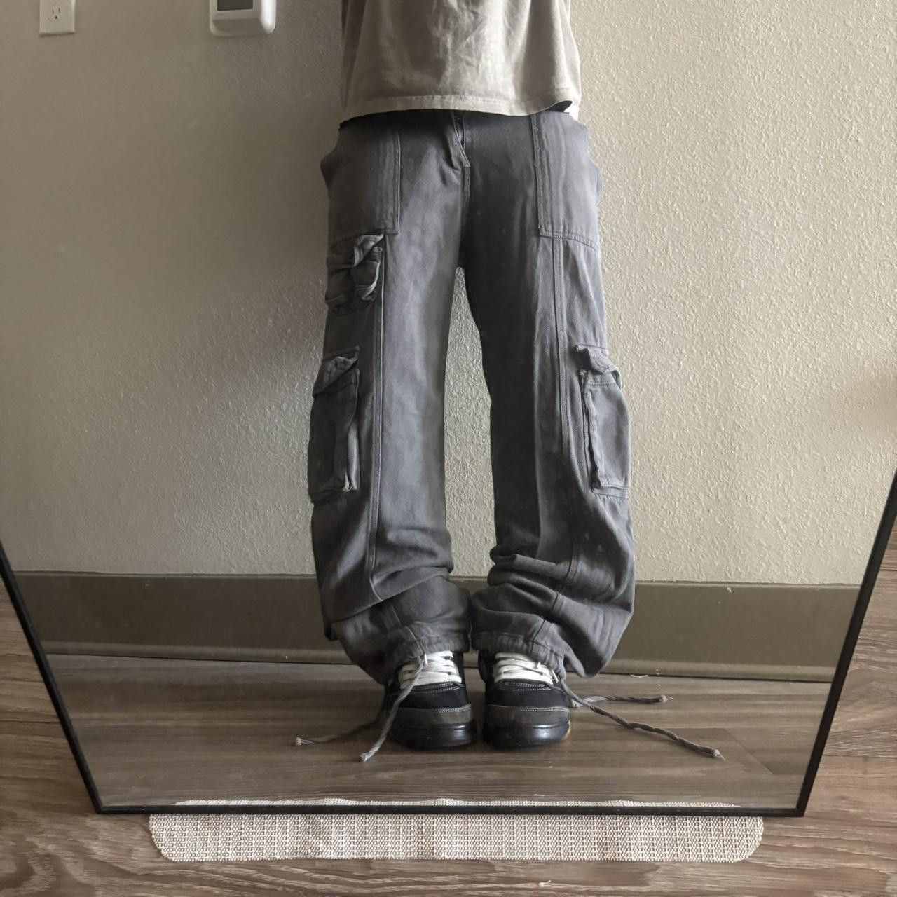 Vintage Crazy Vintage Y2K/2000s Grey Skater Style Grunge Streetwear Cargo Pants! Size S Size US 29 - 1 Thumbnail
