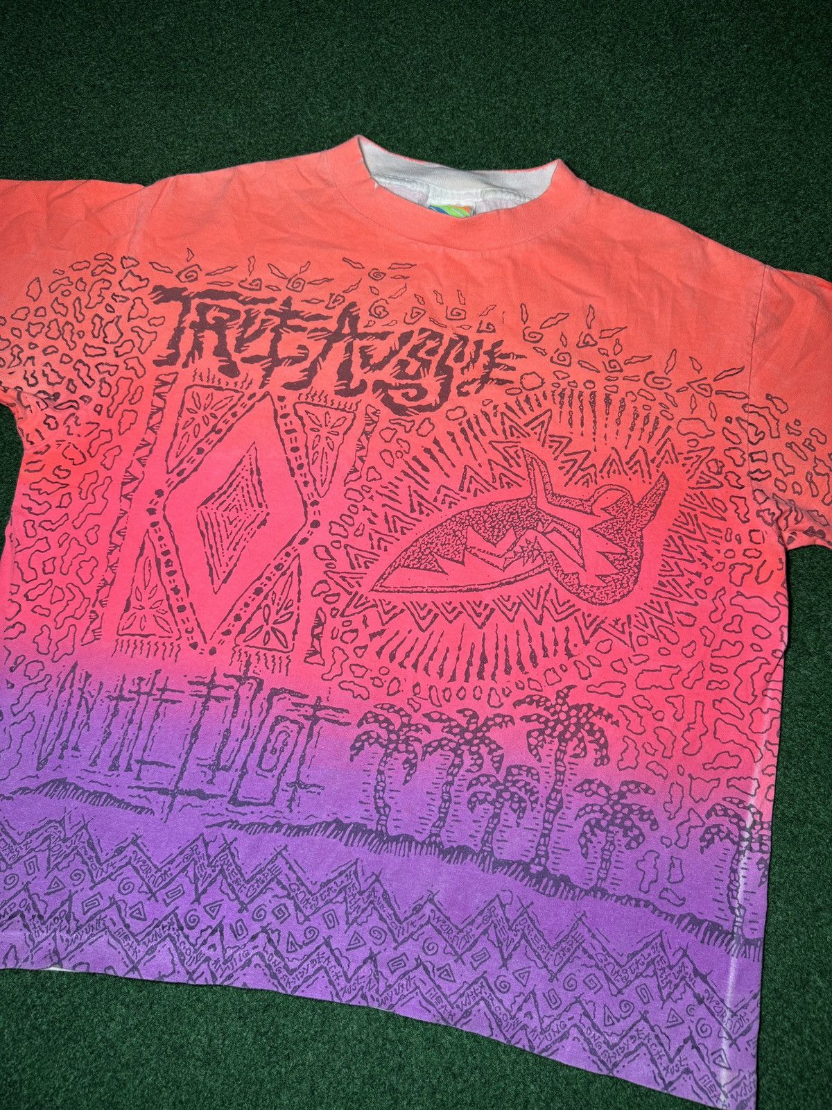 Vintage Vintage 90s True Aussie Beach Surfer Boxy Retro T Shirt Size US L / EU 52-54 / 3 - 2 Thumbnail