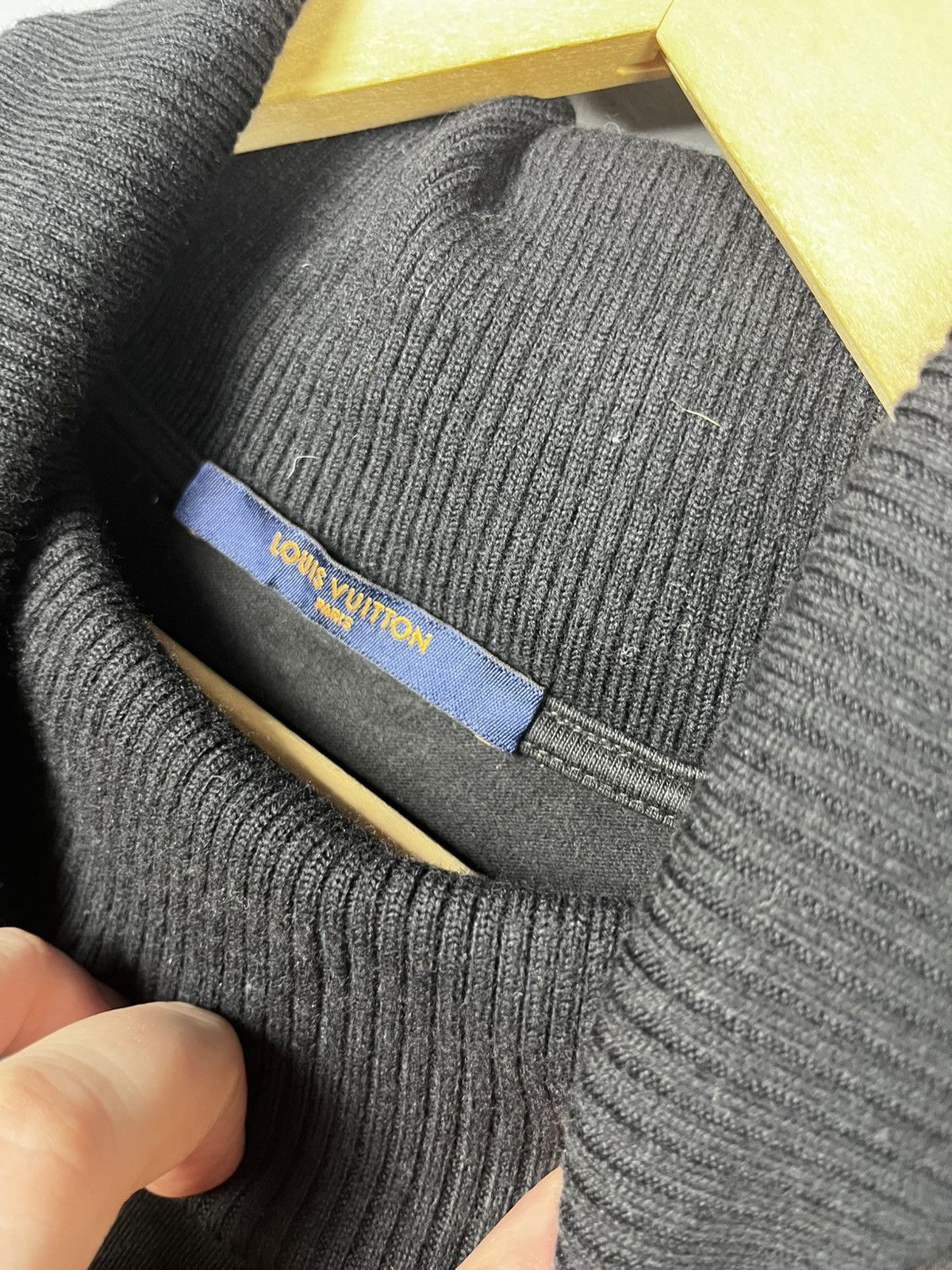 Louis Vuitton Louis Vuitton I Have A Dream Turtleneck Sweatshirt japan Size US XL / EU 56 / 4 - 19 Thumbnail