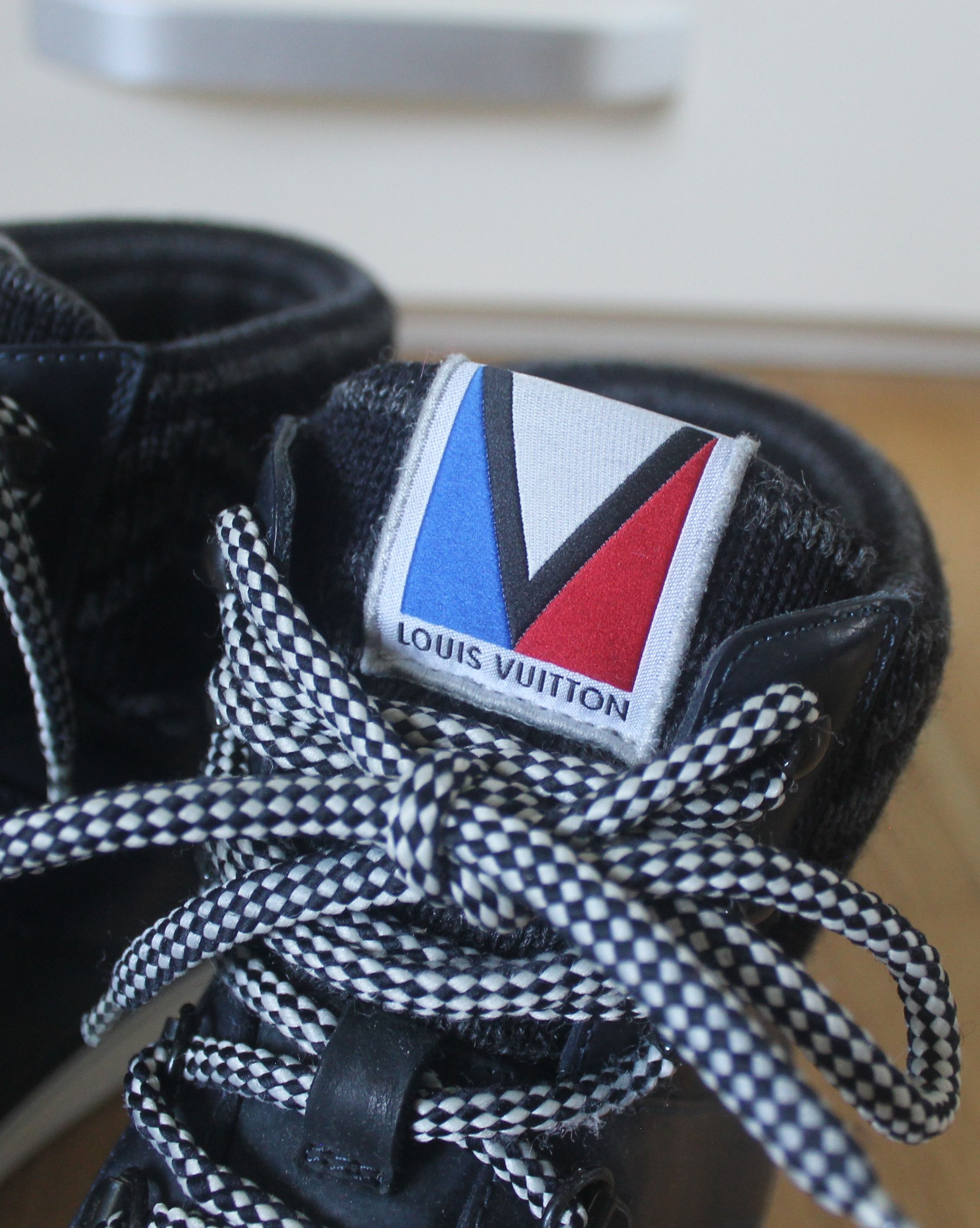 Louis Vuitton LOUIS VUITTON Breaking Away Cup Leather Mountaineer Sneaker Size US 8 / EU 41 - 11 Thumbnail
