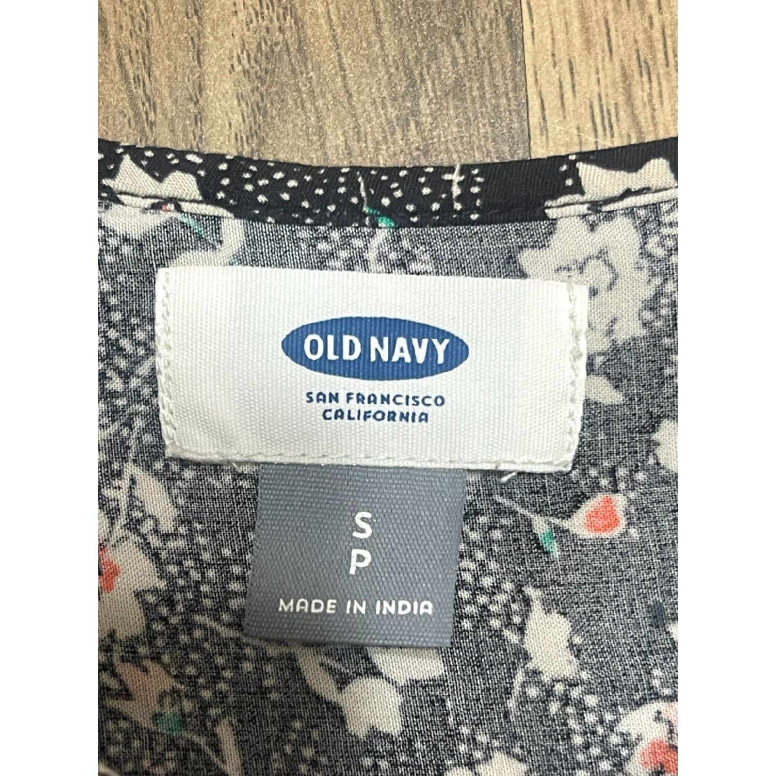 Old Navy Old Navy Dress Women's Small Black White Floral 3/4 Sleeve V-Neck Knee Length A-Line Shift Size S / US 4 / IT 40 - 5 Thumbnail
