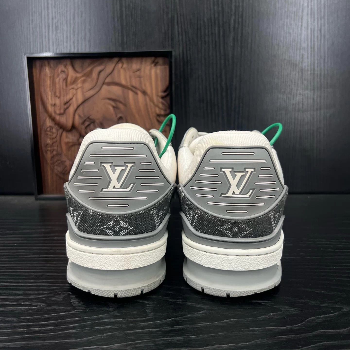Louis Vuitton LV Trainer White and Gray 7/41 Size US 8 / EU 41 - 6 Thumbnail