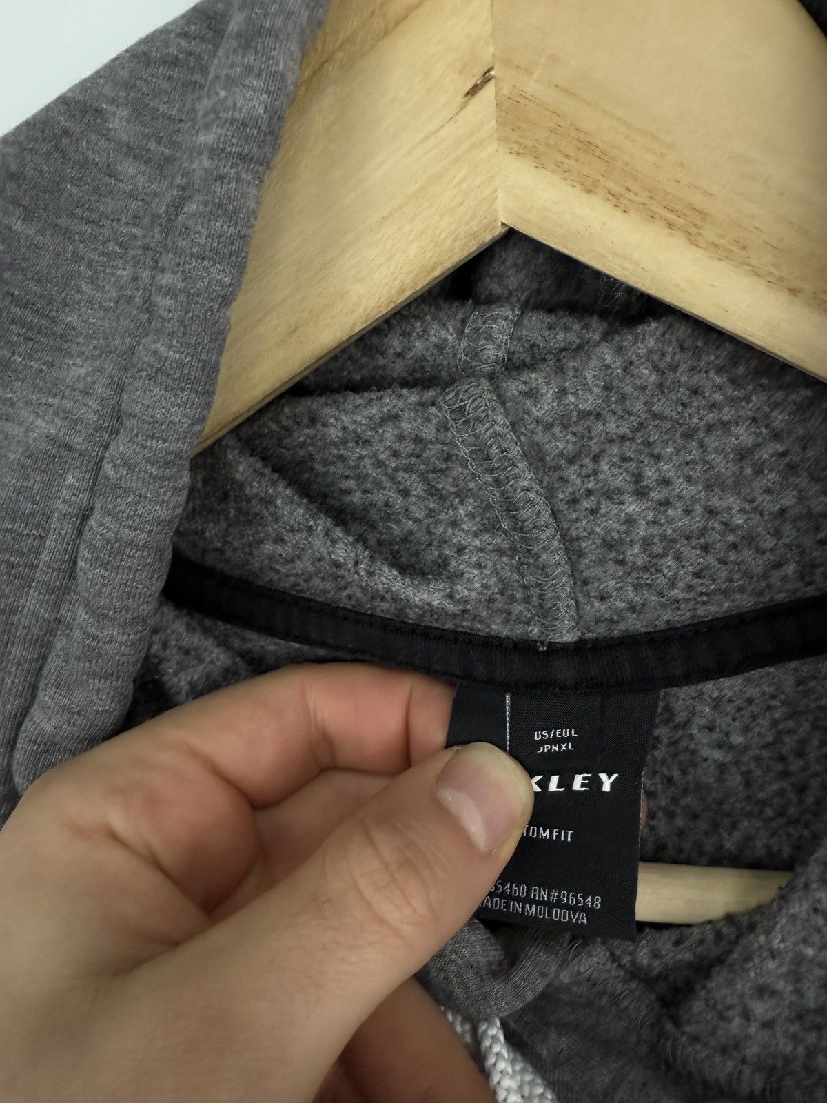 Oakley 🇺🇸 Vintage Y2K Oakley Outdoor Hoodie Rare Retro Hype Size US L / EU 52-54 / 3 - 6 Thumbnail