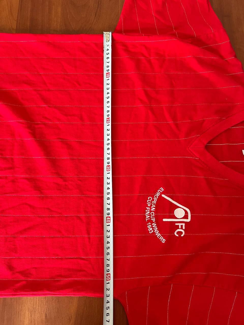 Vintage 1983 ABERDEEN FC ECWC FINAL CUP REMAKE SOCCER JERSEY SHIRT L Size US L / EU 52-54 / 3 - 13 Thumbnail