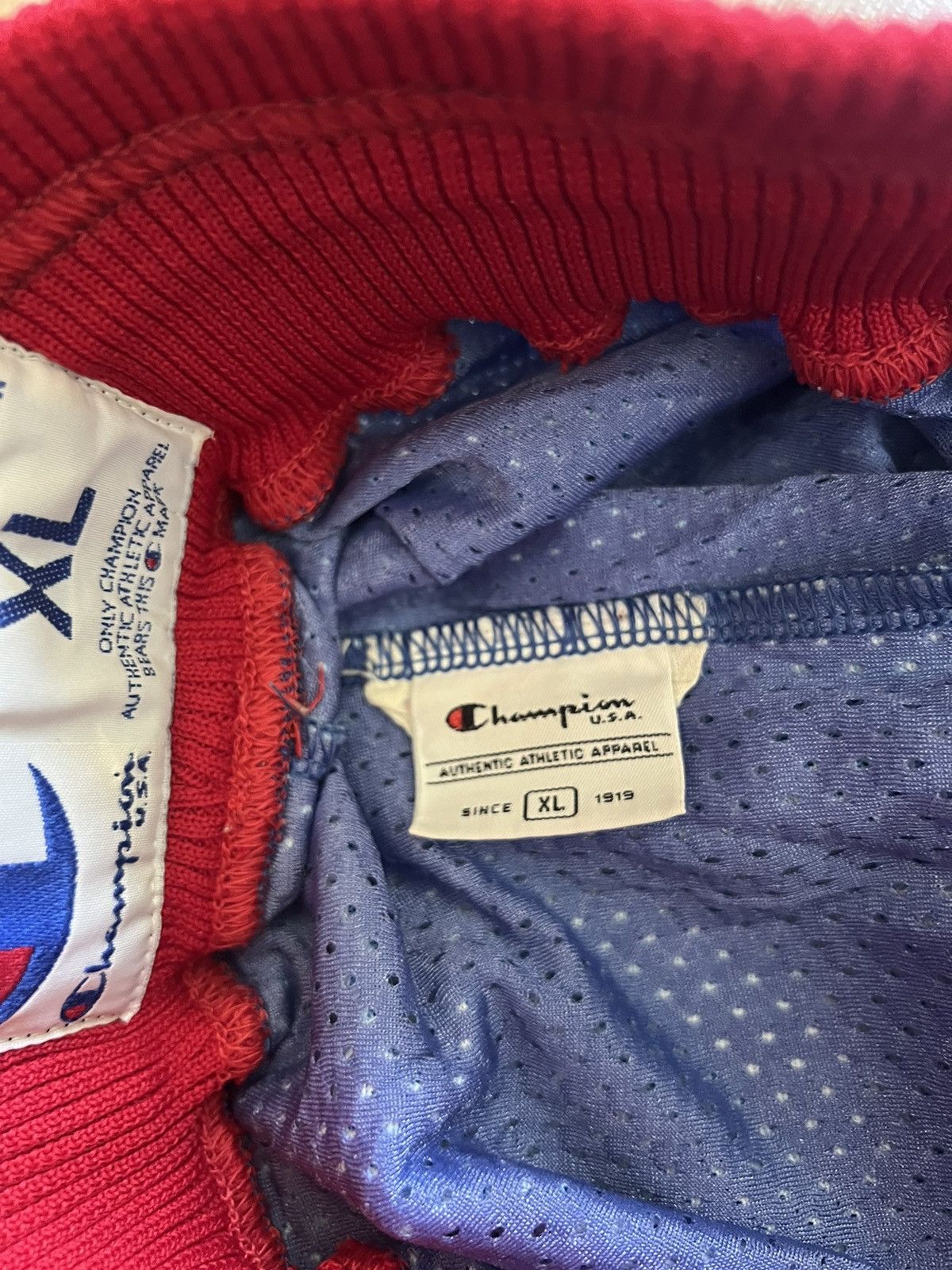 Champion VTG 90's Philadelphia sixers 76ers NBA champion rare shorts Size US 32 / EU 48 - 9 Thumbnail