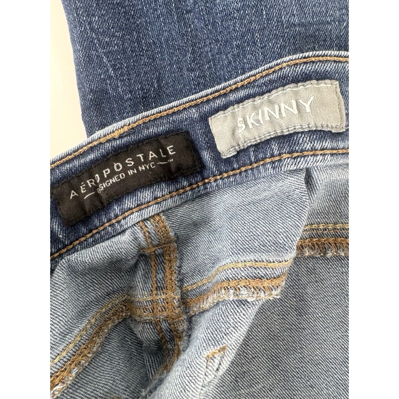 Vintage Aeropostale Skinny Jeans Womens 10Reg Dk Faded Wash W-Whiskers Size 32" / US 10 / IT 46 - 7 Thumbnail