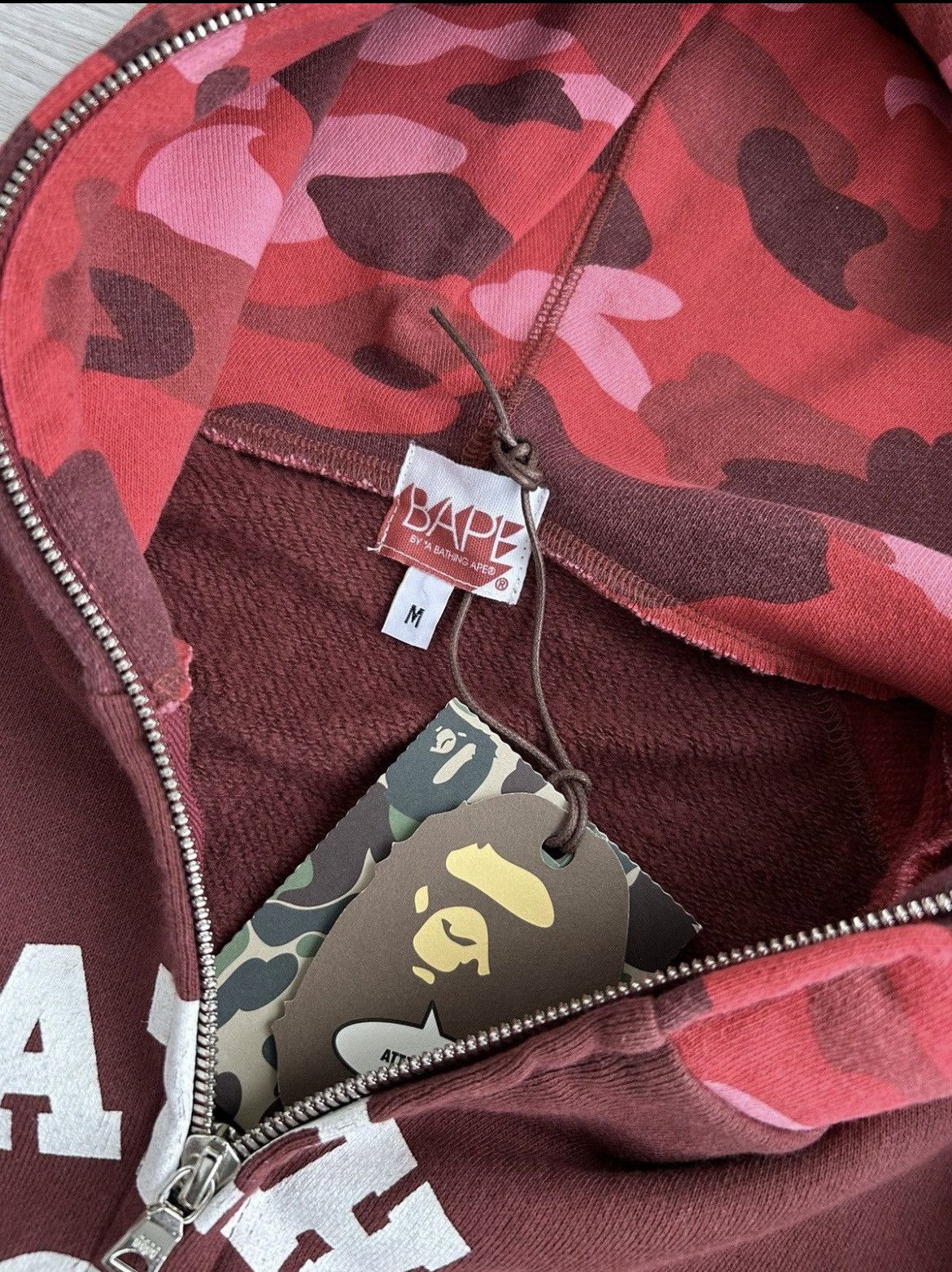 Bape RARE OG 2006 A BATHING APE RED CAMO COLLEGE LOGO FULLZIP Size US M / EU 48-50 / 2 - 3 Thumbnail