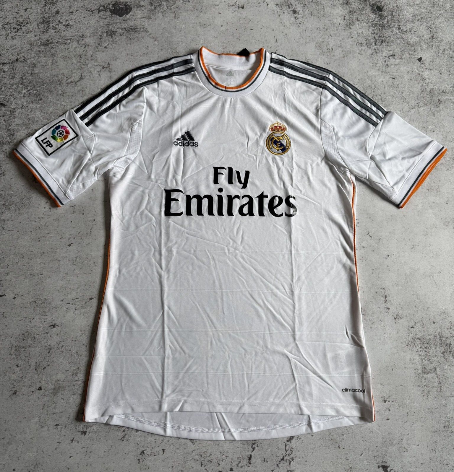 Adidas REAL MADRID 2014 2015 SHIRT JERSEY CAMISETA FOOTBALL sz M Size US M / EU 48-50 / 2 - 1 Thumbnail
