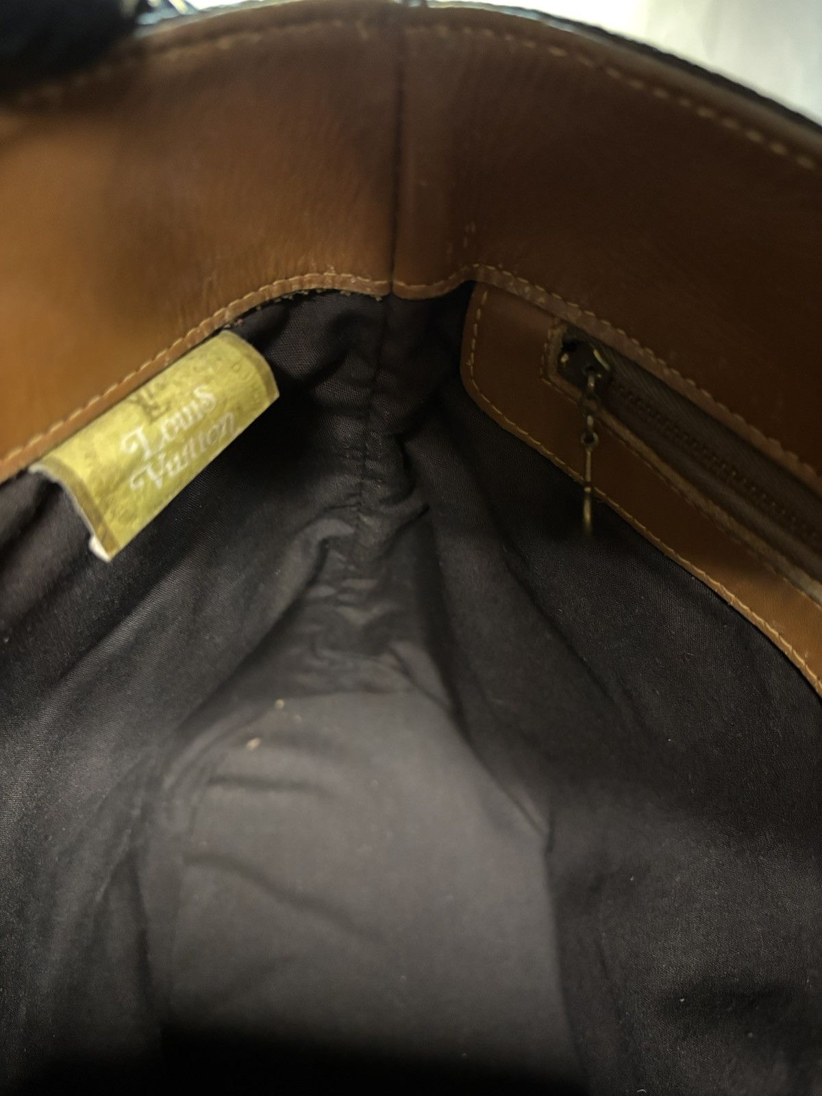Louis Vuitton Vintage Louis Vuitton Bucket Size ONE SIZE - 19 Thumbnail