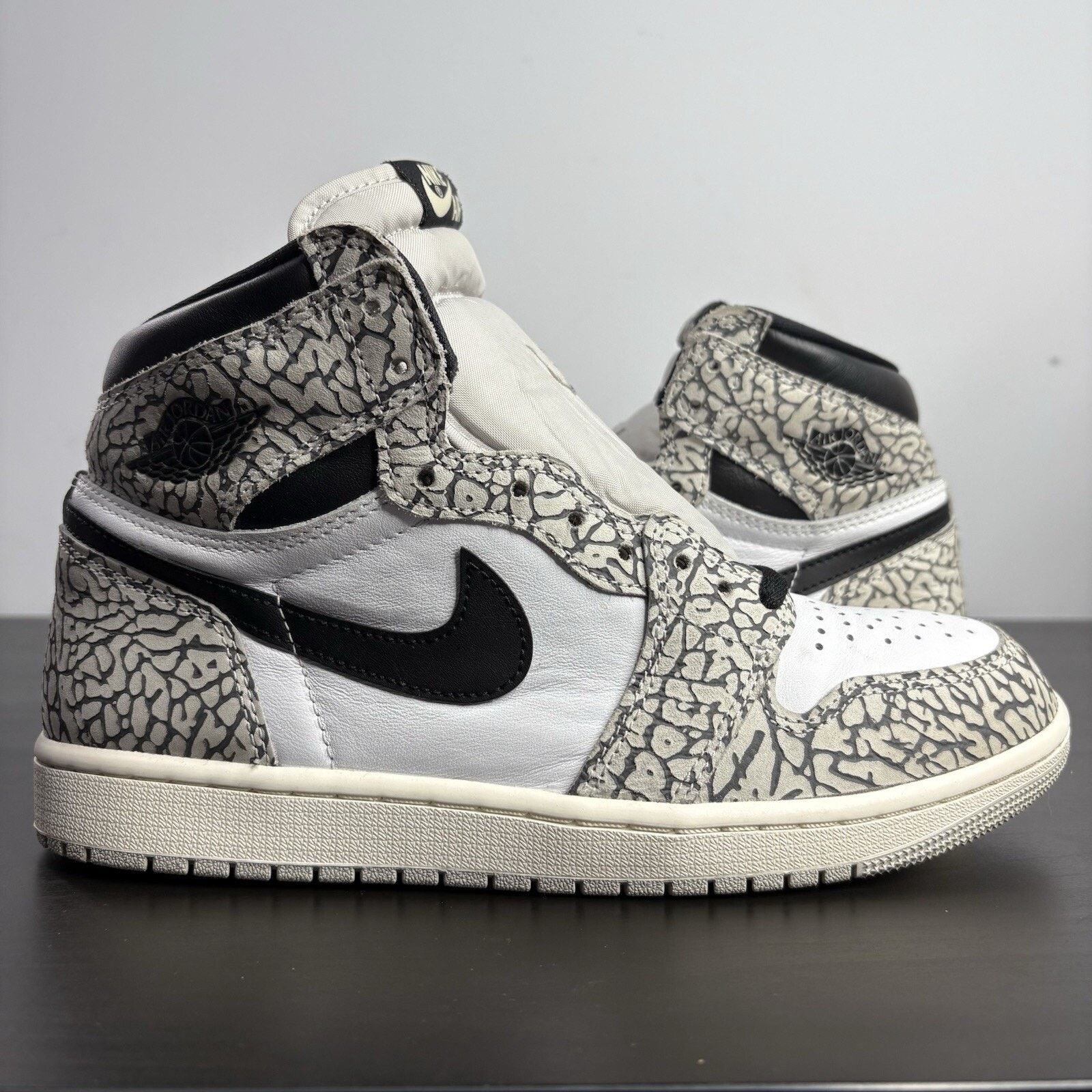 Size Air Jordan Retro OG High White Cement