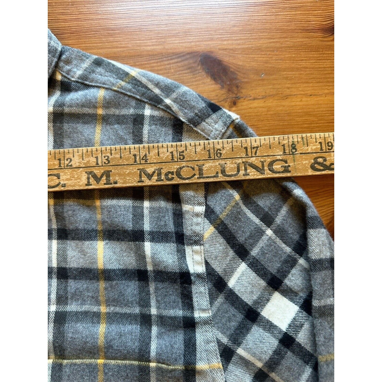L.L. Bean New LL Bean Flannel Shirt Mens Small Slim Long Sleeve Plaid Size US S / EU 44-46 / 1 - 9 Thumbnail
