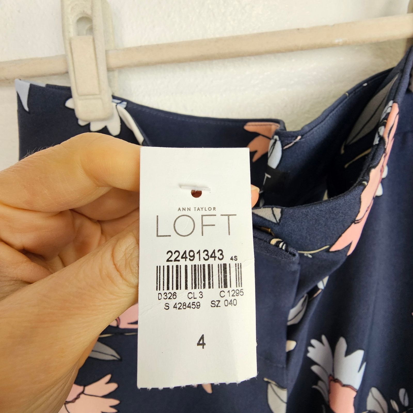 Ann Taylor Ann Taylor LOFT Pants Women 4 Floral Trousers Navy Blue Size 27" / US 4 / IT 40 - 6 Thumbnail