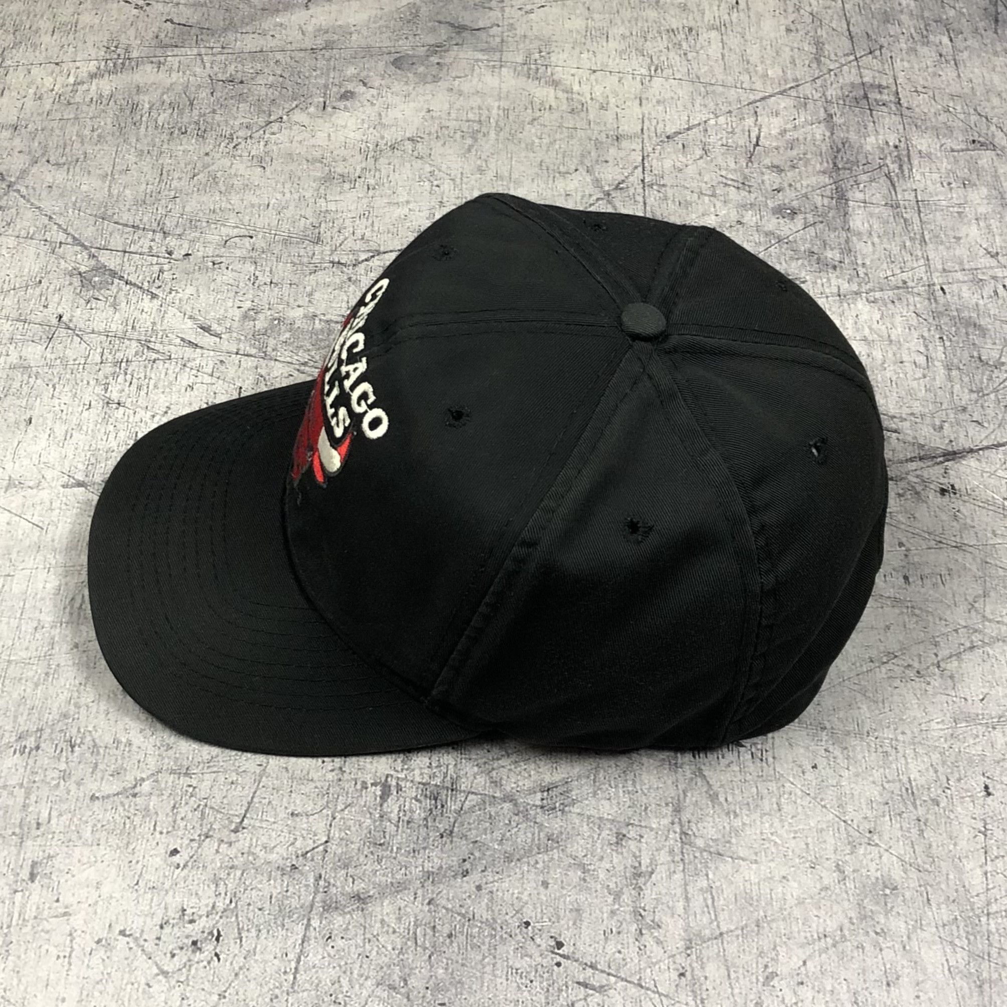 NBA Vintage 90s NBA Chicago Bulls Cap Size ONE SIZE - 4 Thumbnail