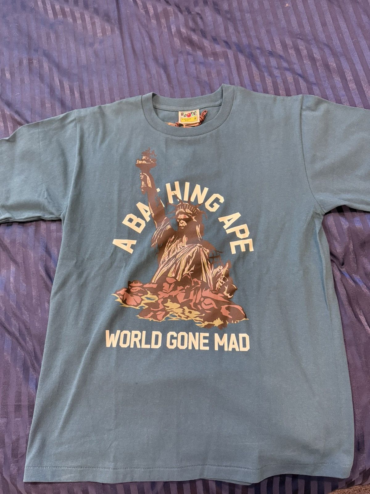 Bape BAPE Statue Of Liberty Tee Navy Size US M / EU 48-50 / 2 - 1 Thumbnail