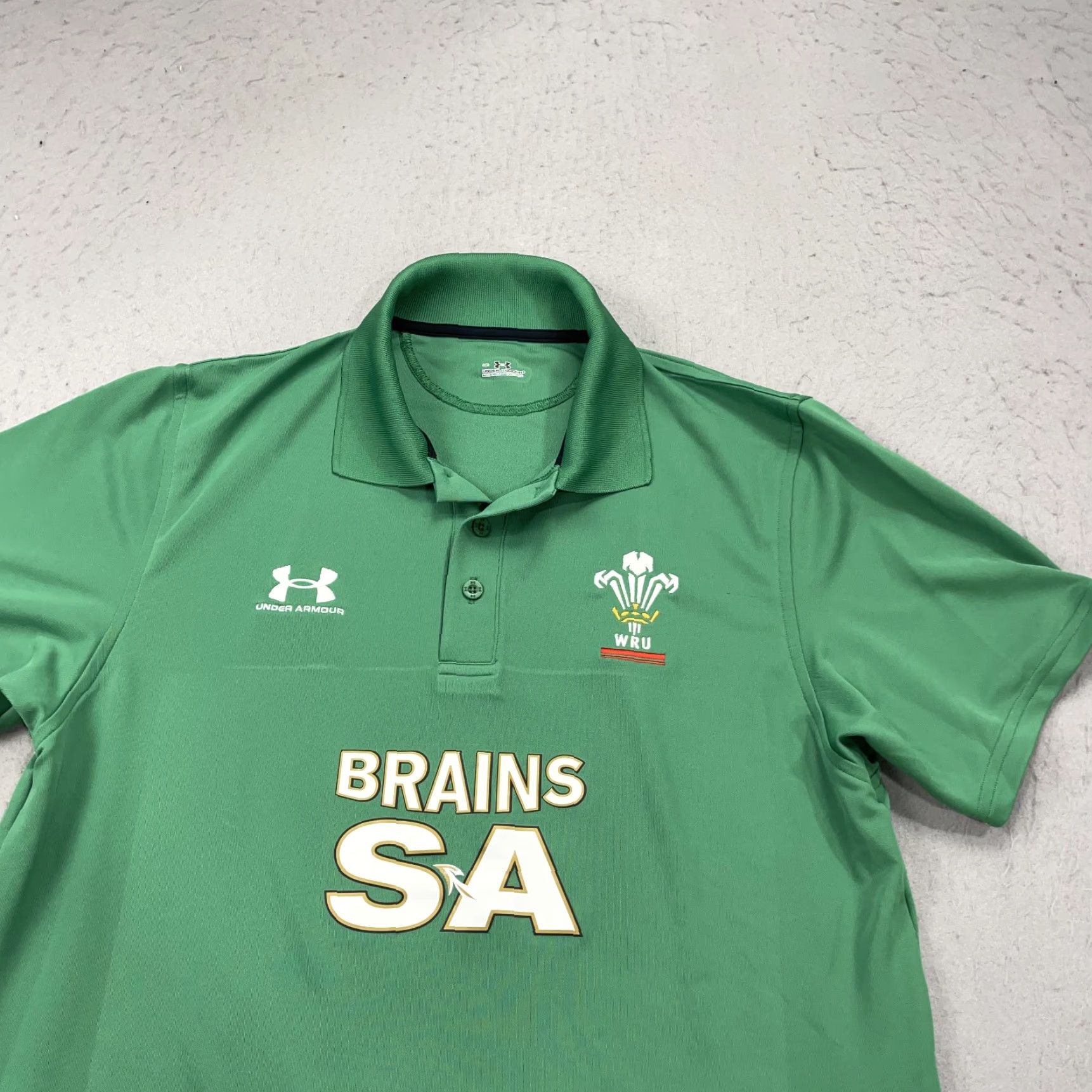 Under Armour Welsh Rugby Union Shirt Mens Medium Green Under Armour Polo Brains WRU Size US M / EU 48-50 / 2 - 3 Thumbnail