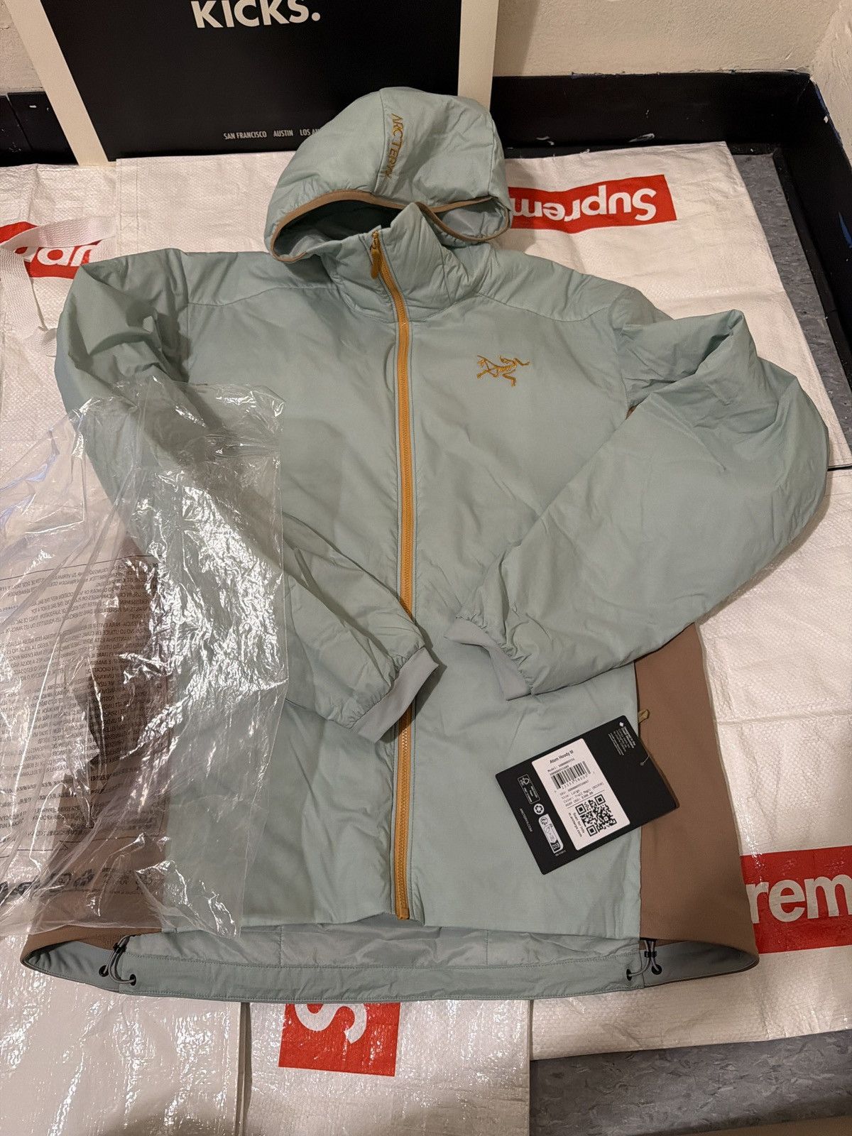 Arc'teryx Arc’teryx Atom Hoody Jacket Color Trail Magic Size US L / EU 52-54 / 3 - 7 Thumbnail