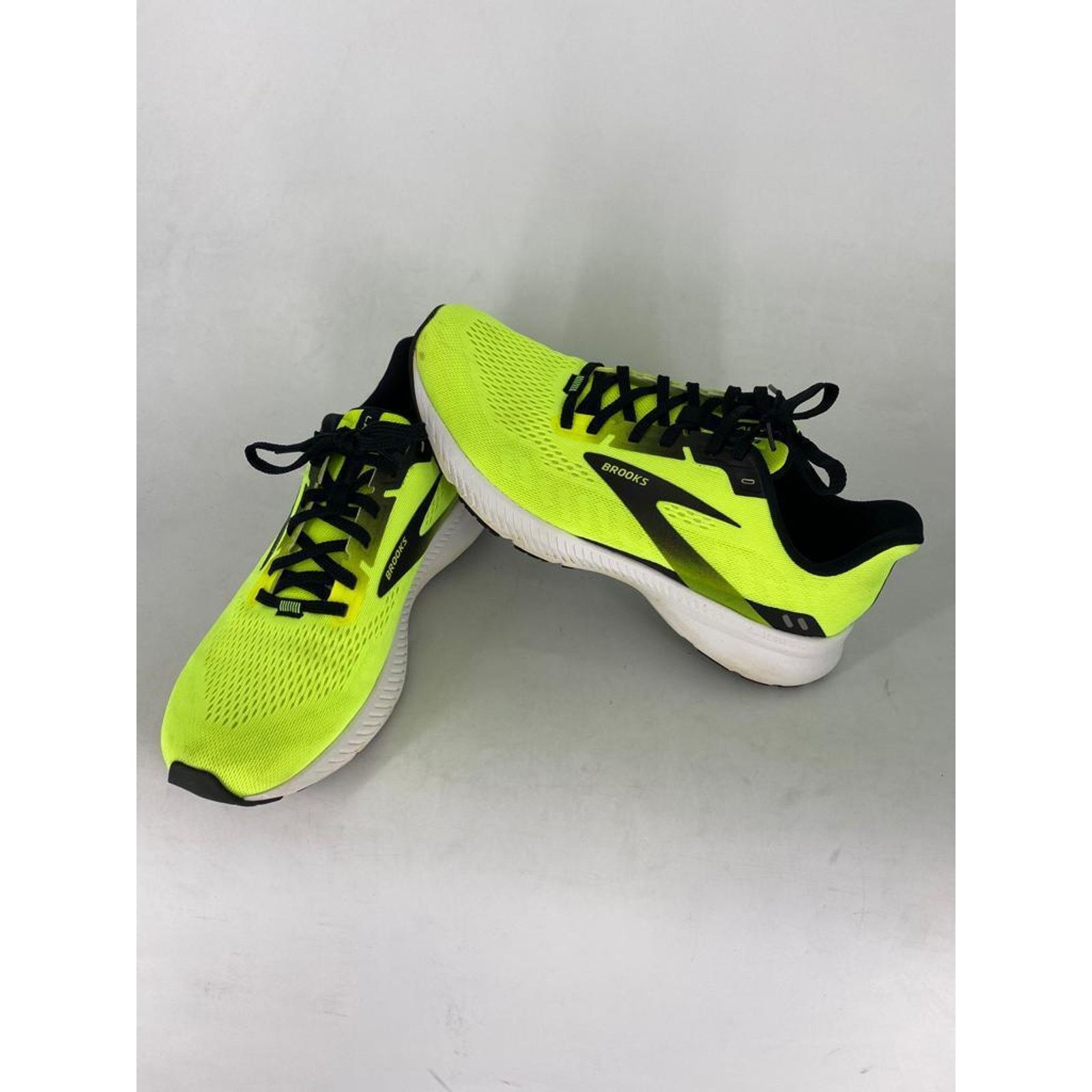 Brooks BROOKS MENS LAUNCH GTS-8 RUNNING SHOES YELLOW/BLACK SIZE-9 Size US 9 / EU 42 - 5 Thumbnail