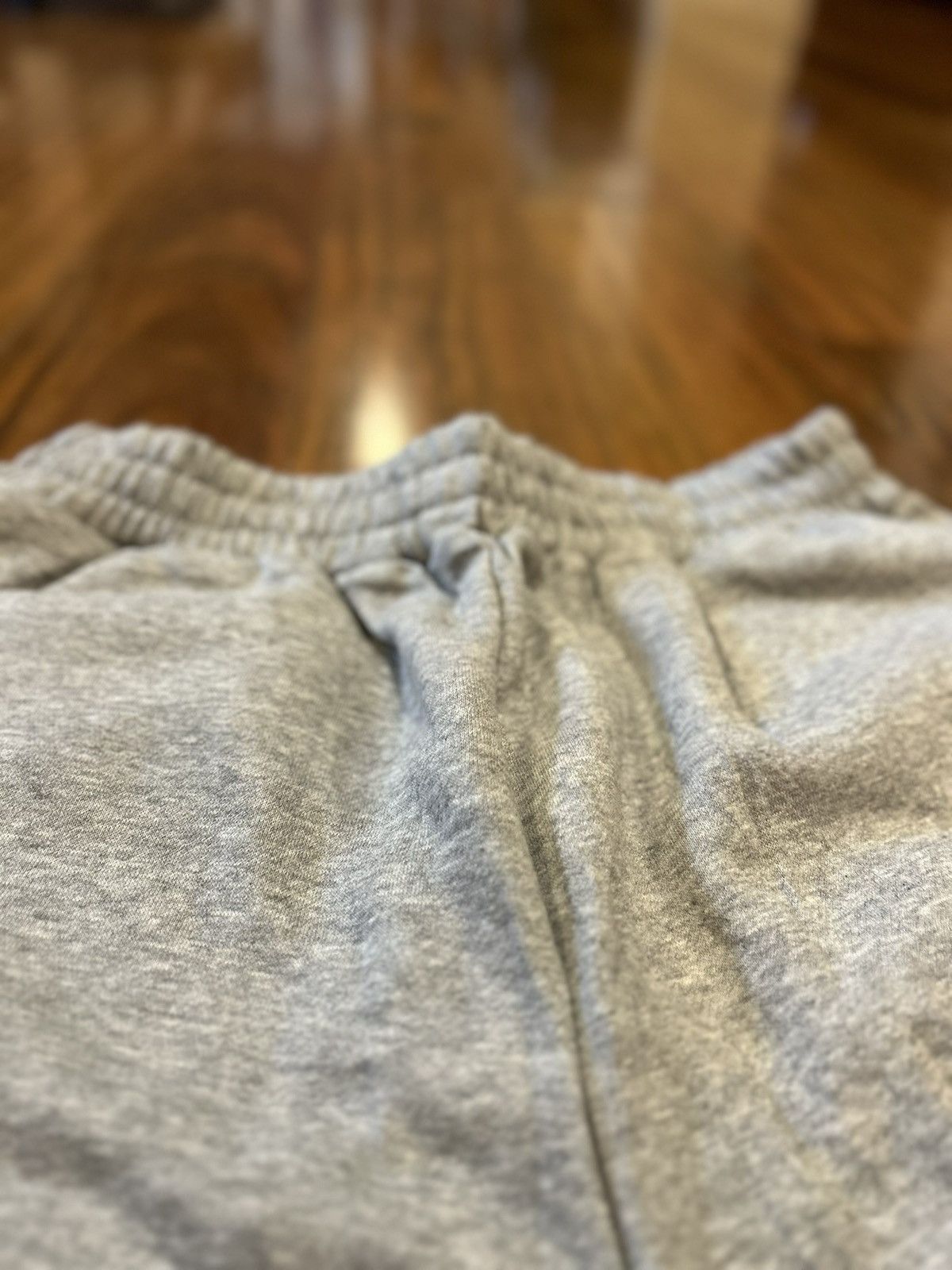 Shein Women’s Grey Carrgi Sweatpants (Brand New) Size 33" - 3 Thumbnail