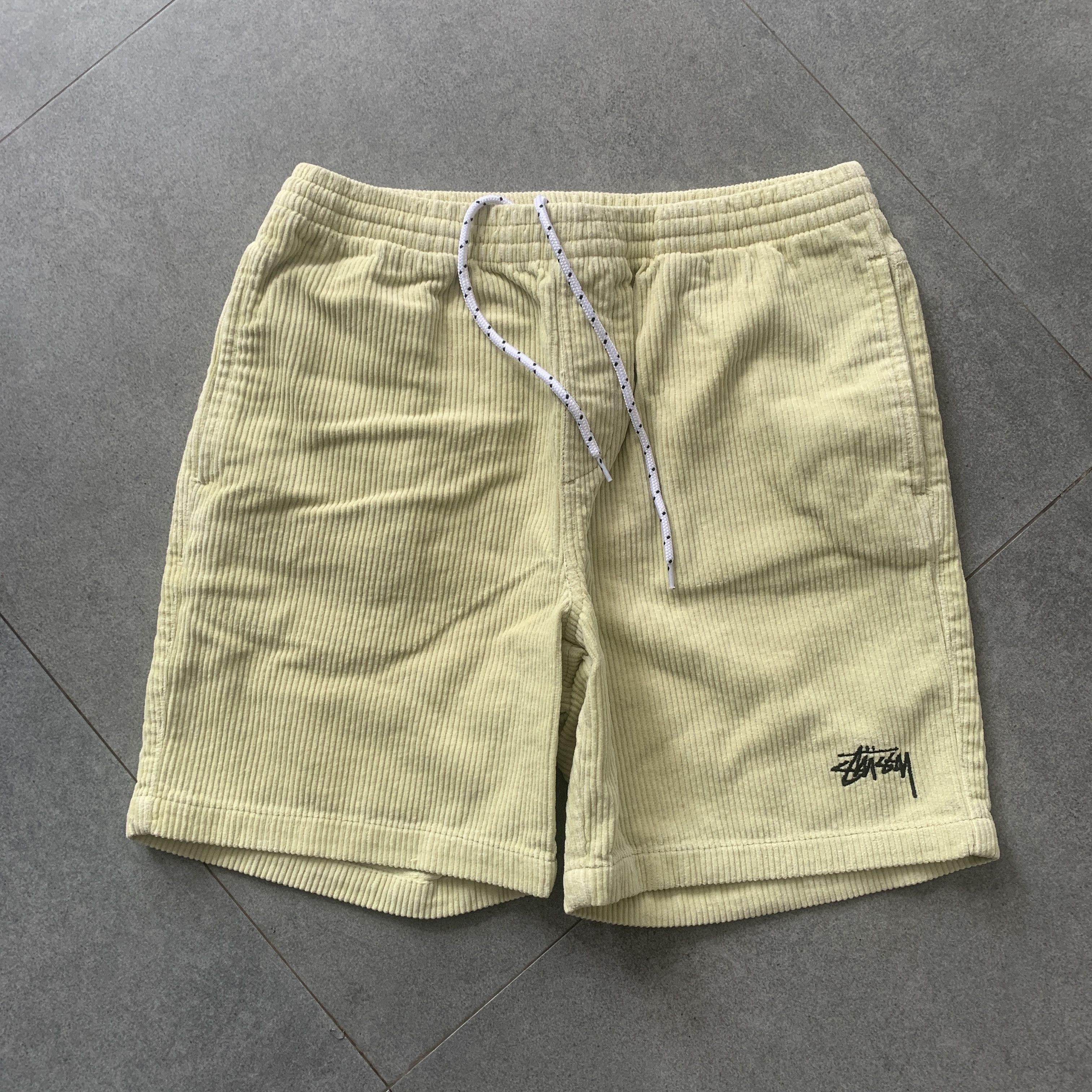 STUSSY AUSTRALIA CORDUROY SHORTS YELLOW - 28