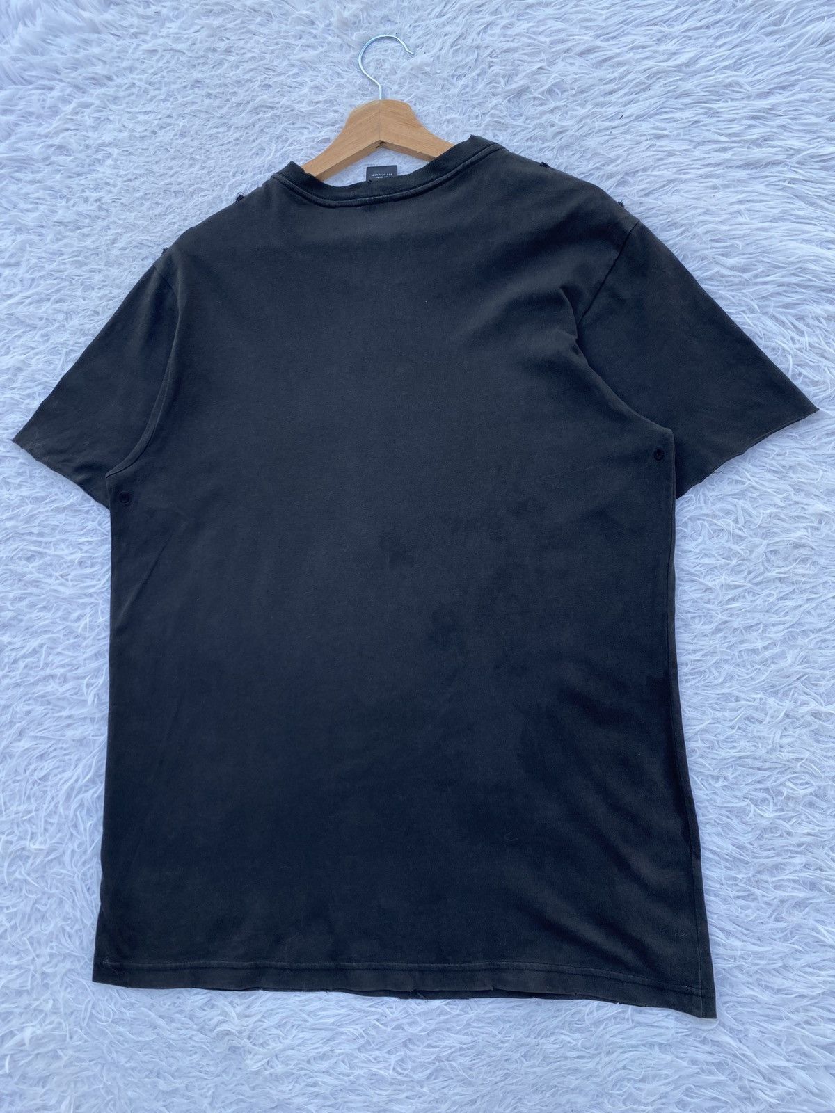 Vintage Rare Vintage Charles Manson Skulls by Number Nine Tshirt Size US L / EU 52-54 / 3 - 19 Thumbnail