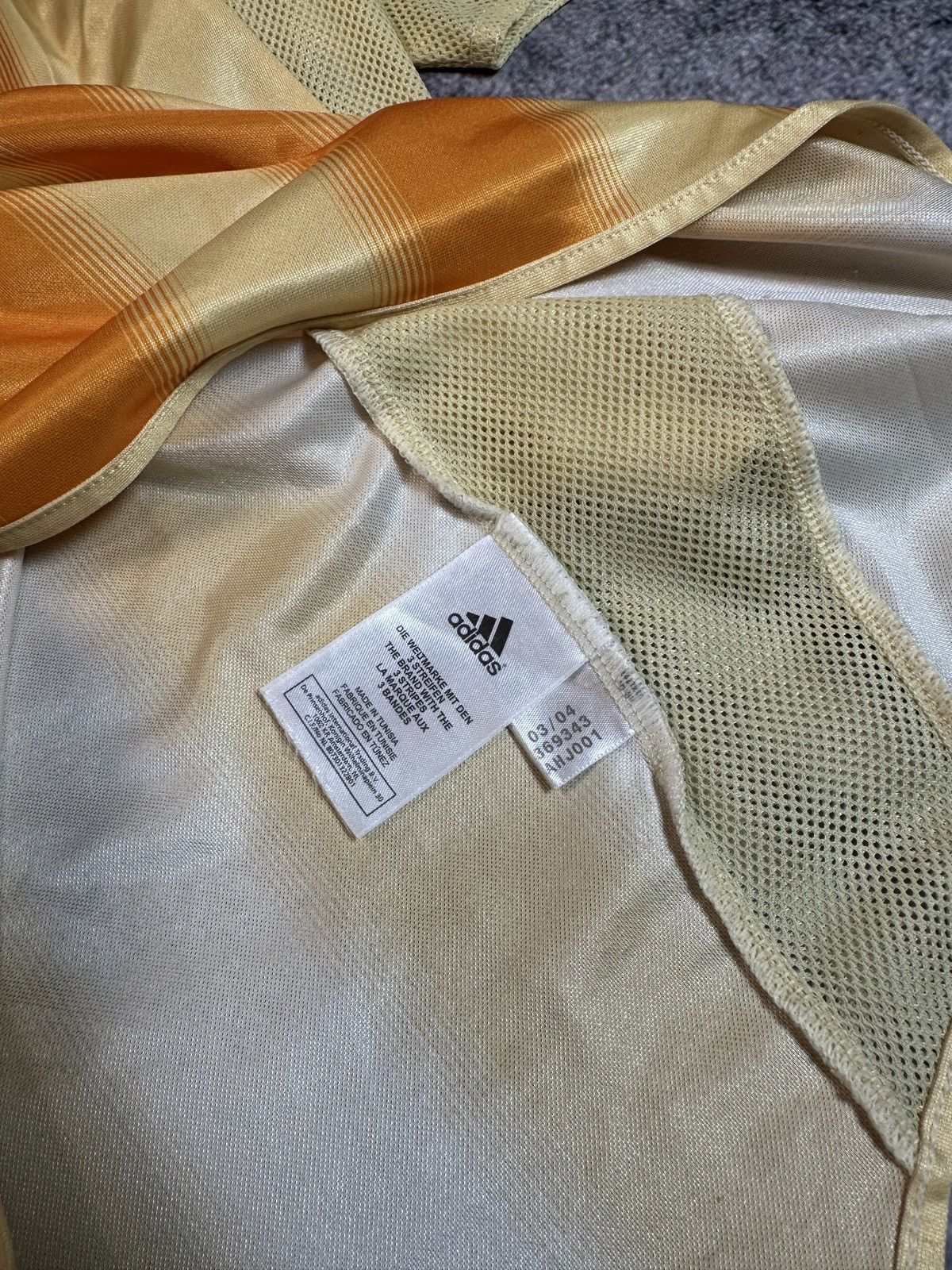 Adidas Y2K Adidas Ajax 04/05 Soccer Jersey Streetwear Rare S Casual Size US S / EU 44-46 / 1 - 4 Thumbnail