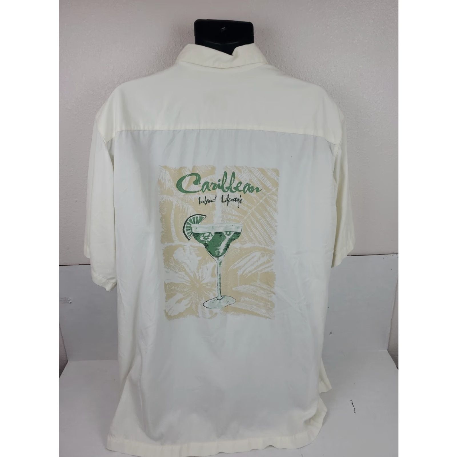 Vintage Caribbean Shirt Hawaiian Pineapple Creme Button-Up Short Sleeve Men's XL Size Size US XL / EU 56 / 4 - 6 Thumbnail