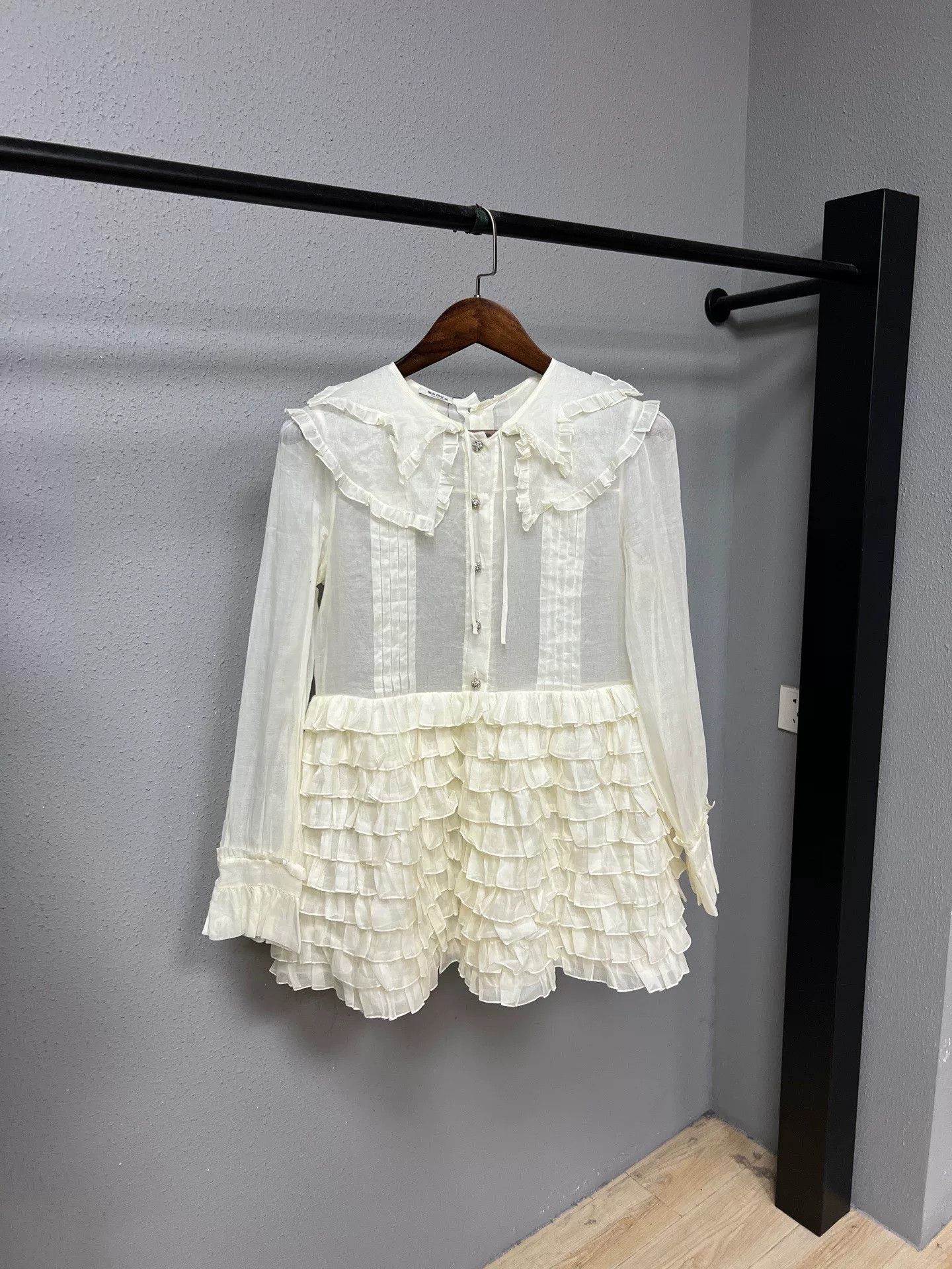 Miu Miu Miumiu White Lace Tiered Skirt Size S / US 4 / IT 40 - 1 Thumbnail