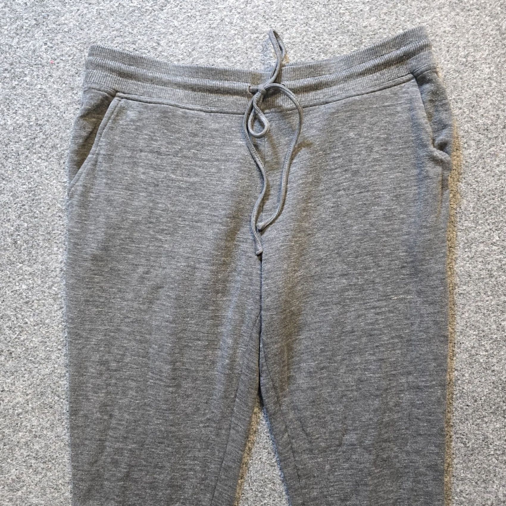 Vineyard Vines Vineyard Vines Pants Mens M Gray Joggers Sweatpants Lounge Casual Pull On Regular Inseam 26in Tapered Pockets Knit Acrylic Fabric Winter Fall Spring Size US 31 - 2 Thumbnail