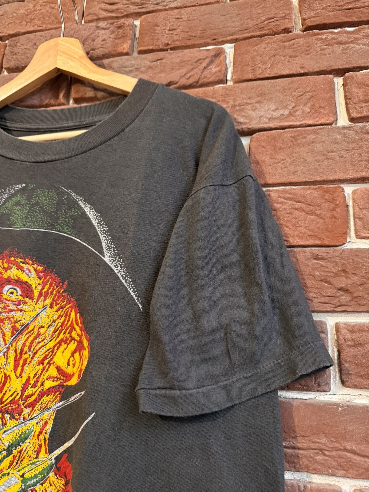 Vintage Vintage 1989 Freddy Kruger nightmare elm street Horror Tee Size US L / EU 52-54 / 3 - 3 Thumbnail