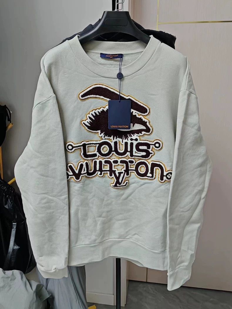 Louis Vuitton Louis Vuitton Logo Embroidered Sweatshirt Size US XXL / EU 58 / 5 - 1 Thumbnail