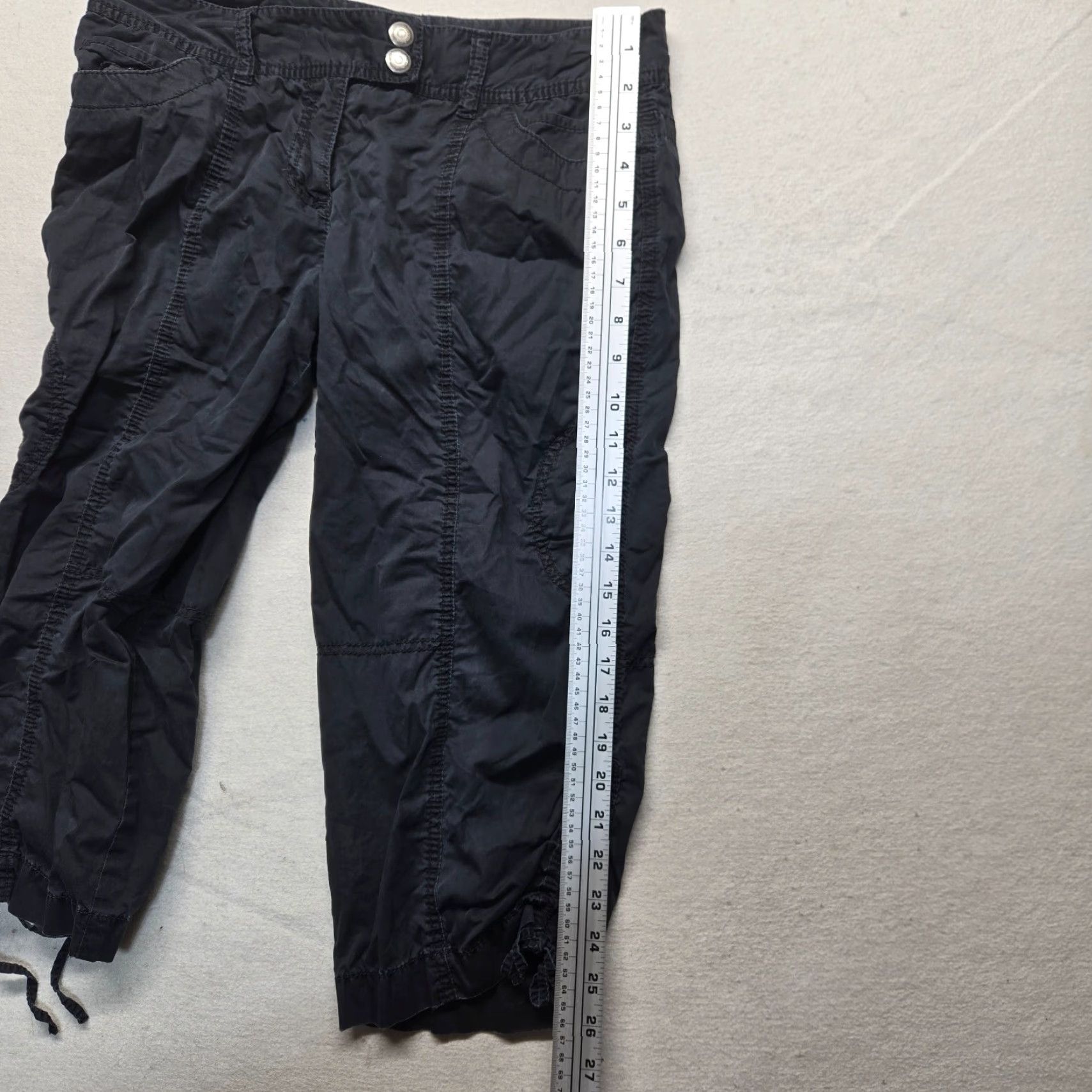 Ann Taylor Ann Taylor LOFT Pants Cropped Mid Rise Black Cotton Women's 4 Cropped Pants 4 Women’s Casual Capris Pockets Flat Front Shirting Outfit 90s Vintage? Size 27" / US 4 / IT 40 - 6 Thumbnail