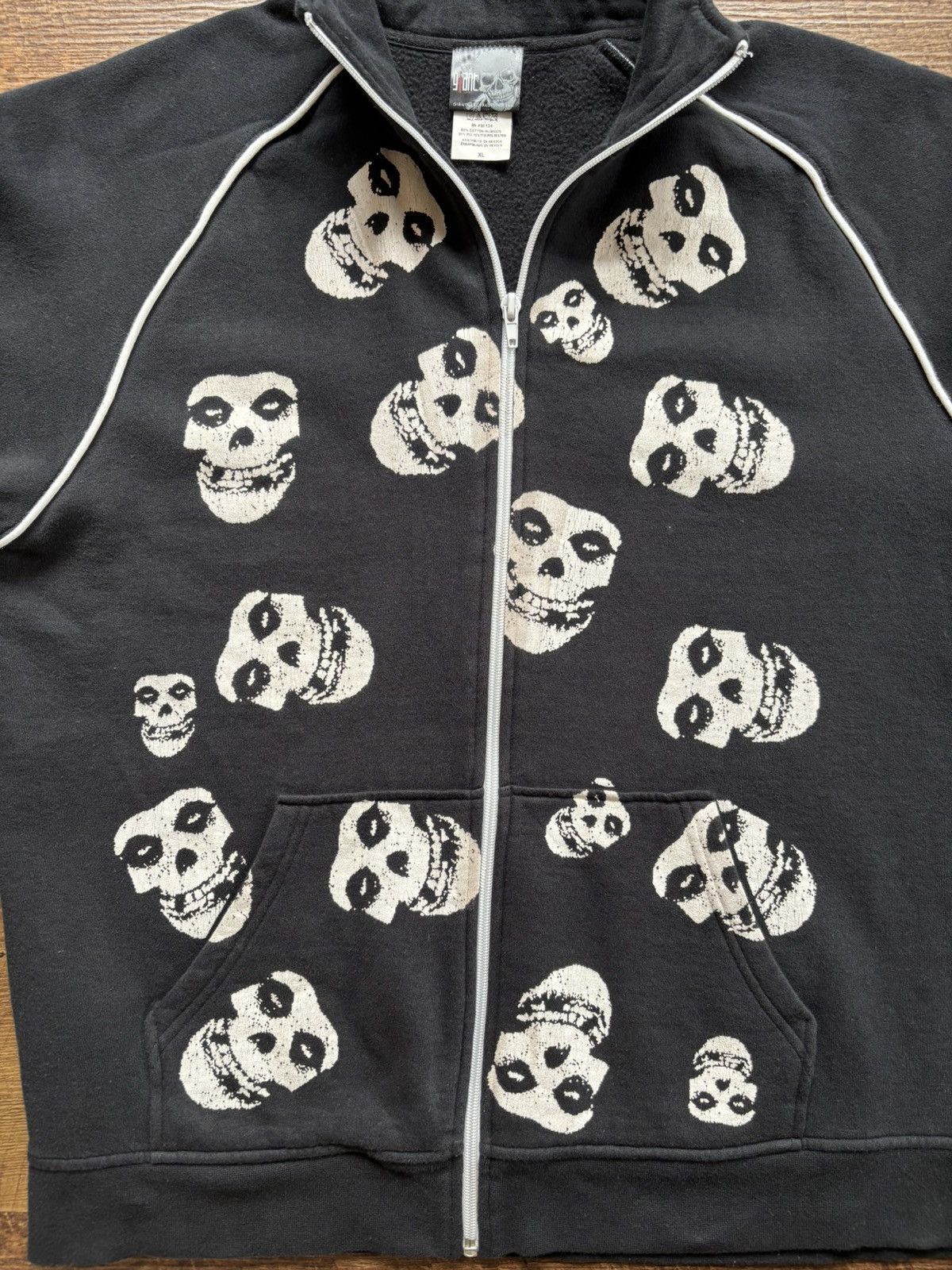 Misfits 2004 vintage misfits fiend skull AOP all over print promo Size US M / EU 48-50 / 2 - 2 Thumbnail