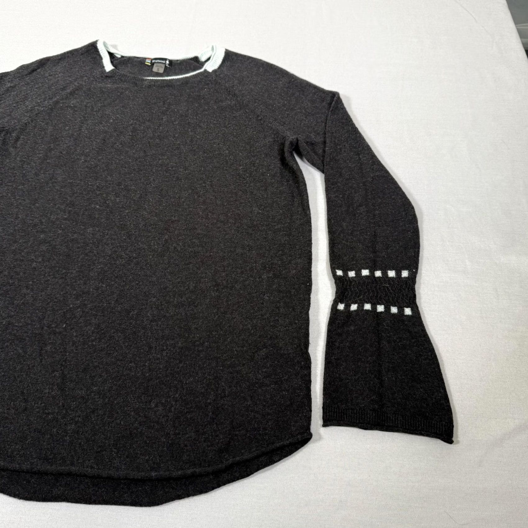 Smartwool SmartWool Sweater Womens Small Gray Bell Sleeve Pullover Crew Neck Knit Merino Wool Shirt 90s Winter Casual Womens Size S Regular Pullover Knit Top Size S / US 4 / IT 40 - 4 Thumbnail
