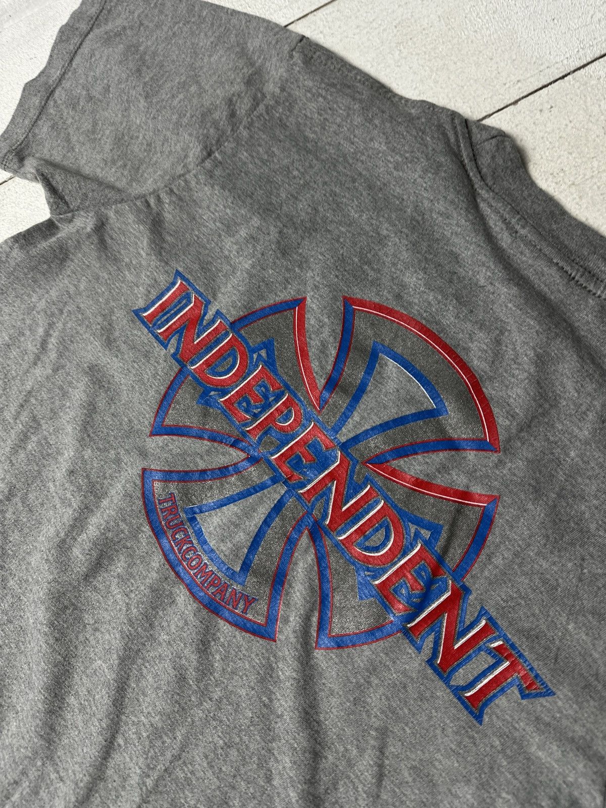 Independent Truck Co. 🚨VNTG INDEPENDENT SKATE T-SHIRT BIG LOGO GRAY Size US S / EU 44-46 / 1 - 9 Thumbnail