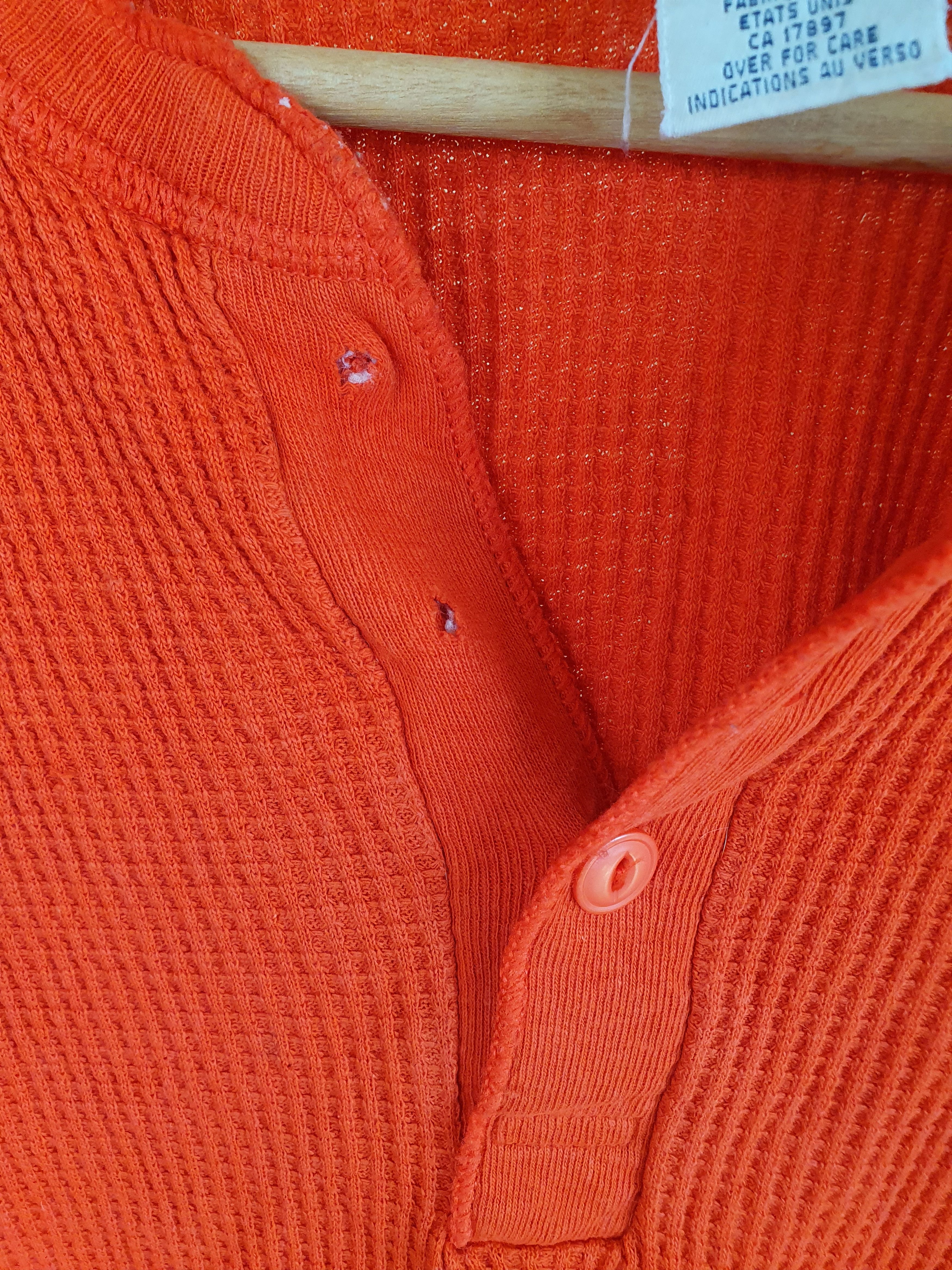 Gap Gap Vtg Made in USA Waffle-Knit Long Sleeve t-shirt TRASHED Size US M / EU 48-50 / 2 - 5 Thumbnail