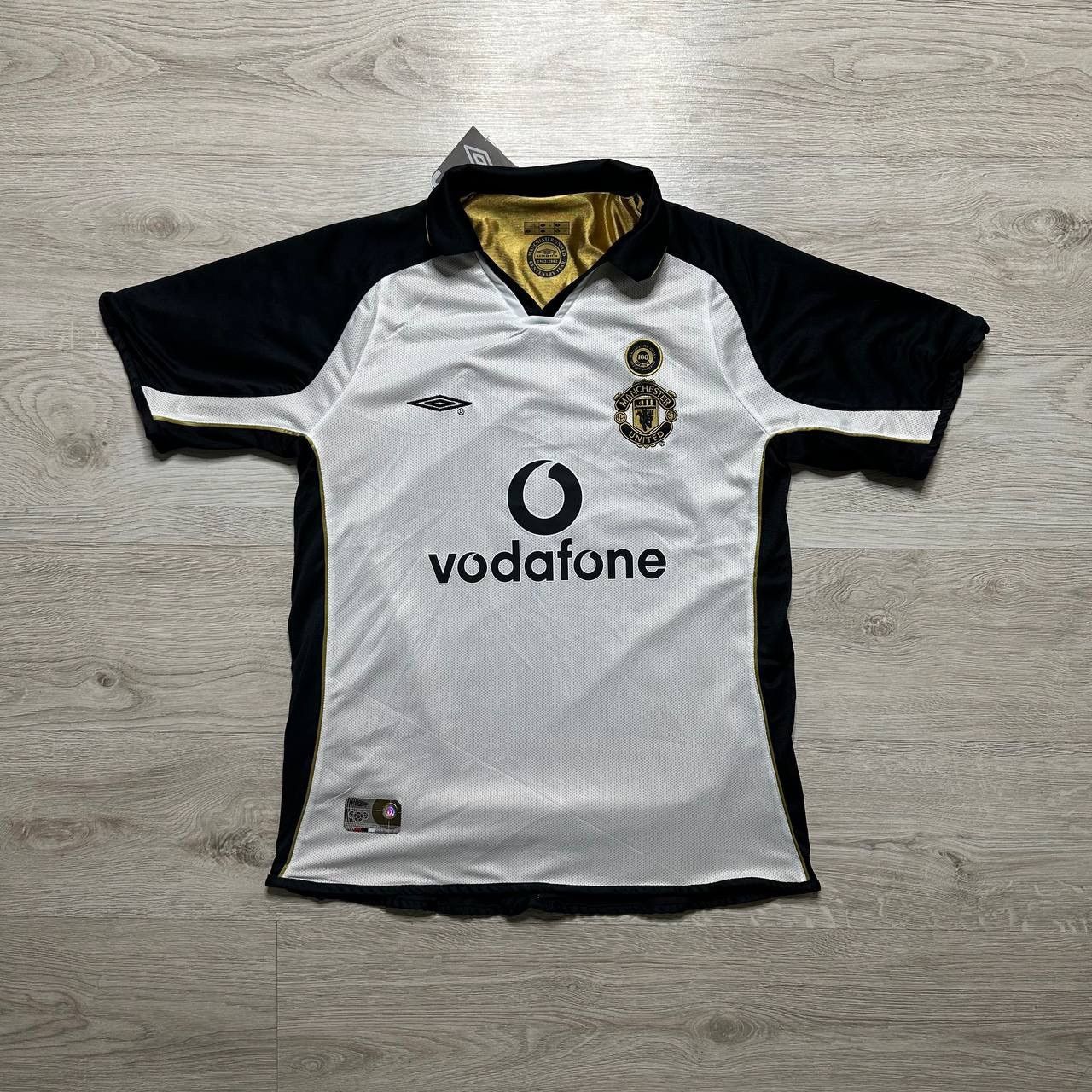 Umbro Vintage Manchester United Soccer jersey gold/white - Size L Size US L / EU 52-54 / 3 - 2 Thumbnail