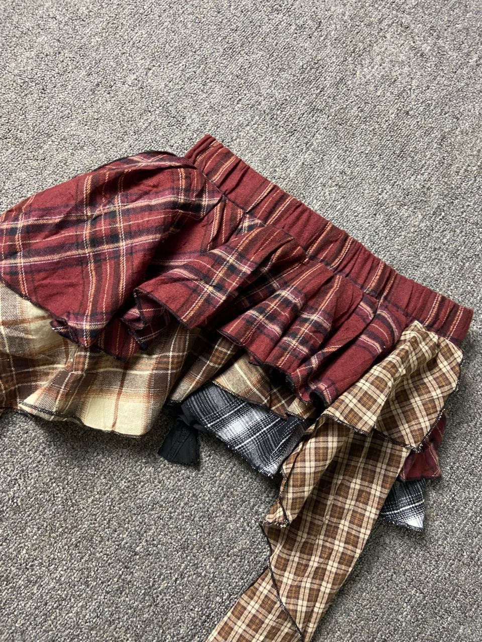 Shein SHEIN Icon Asymmetrical Ruffles Plaid Mini Skirt (201) Size 26" / US 2 / IT 38 - 13 Thumbnail